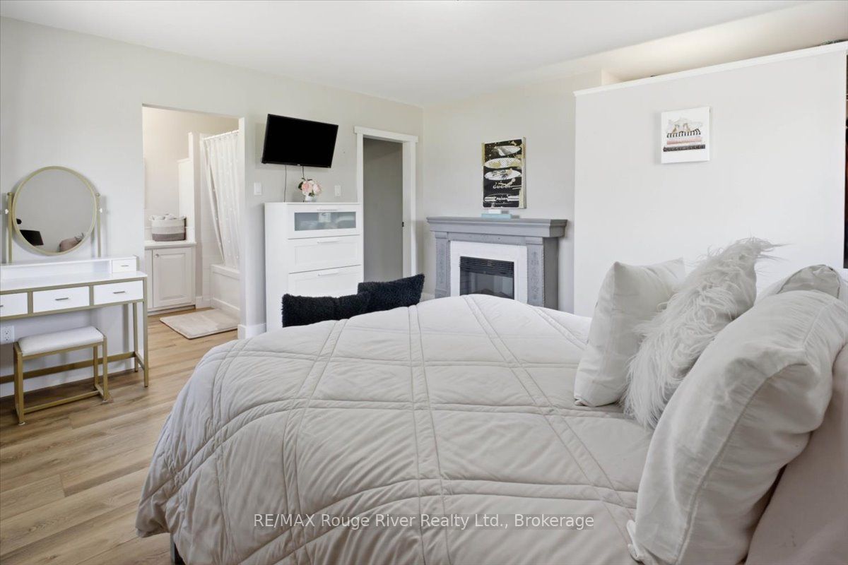 15 Healey Falls Drive Property Photo 23