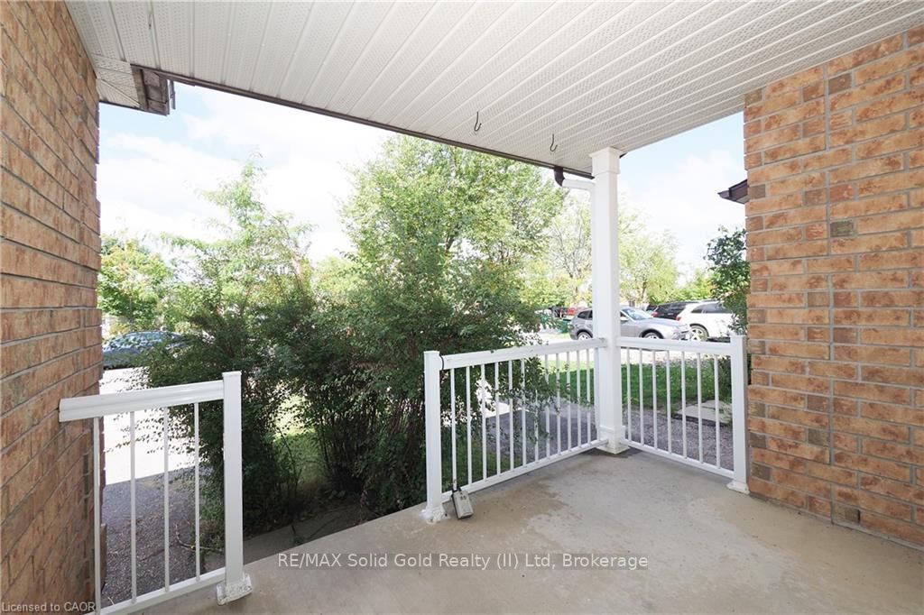 776 Paris Boulevard Property Photo 5
