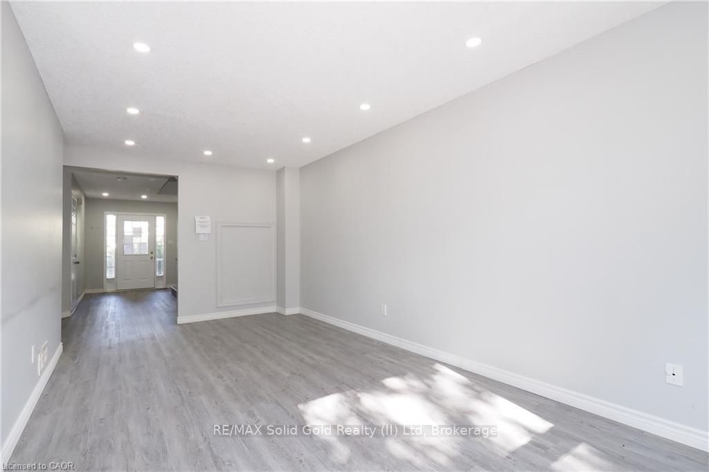 776 Paris Boulevard Property Photo 11