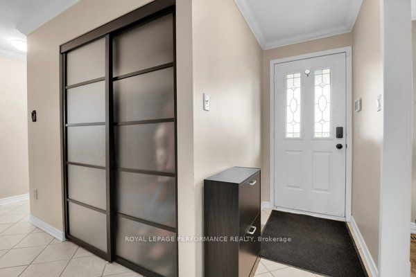 401 Phoenix Crescent Property Photo 6
