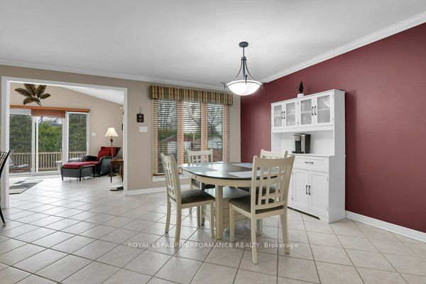 401 Phoenix Crescent Property Photo 9