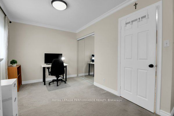 401 Phoenix Crescent Property Photo 19
