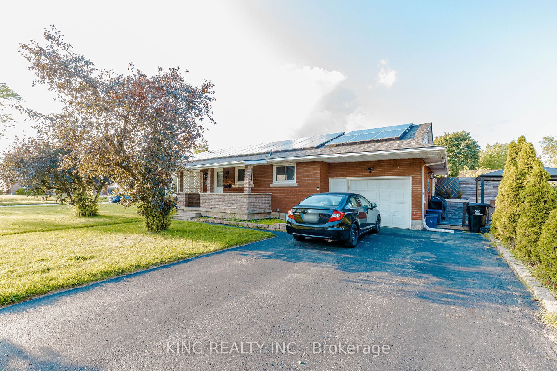 392 Greenfield Avenue Upper Property Photo 1