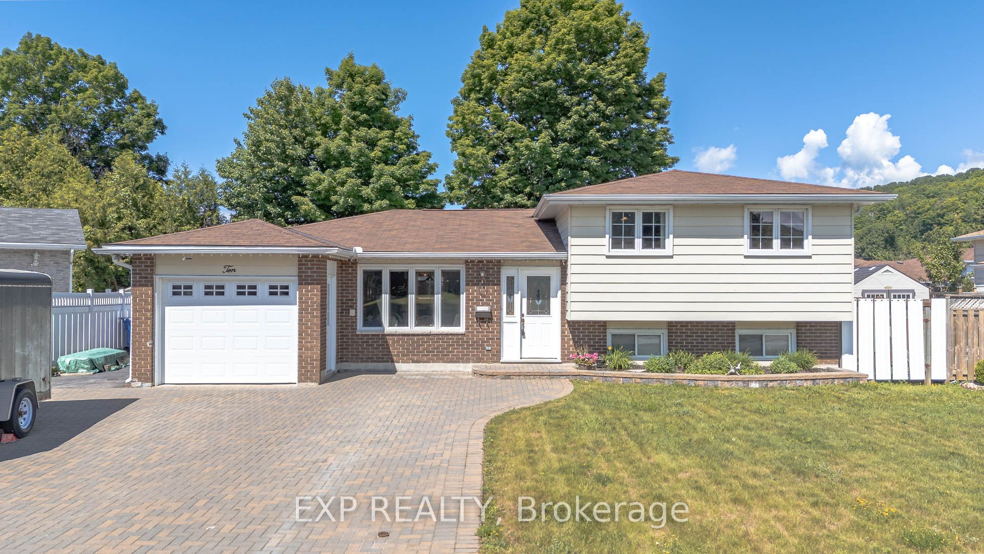 10 Kathryn Crescent