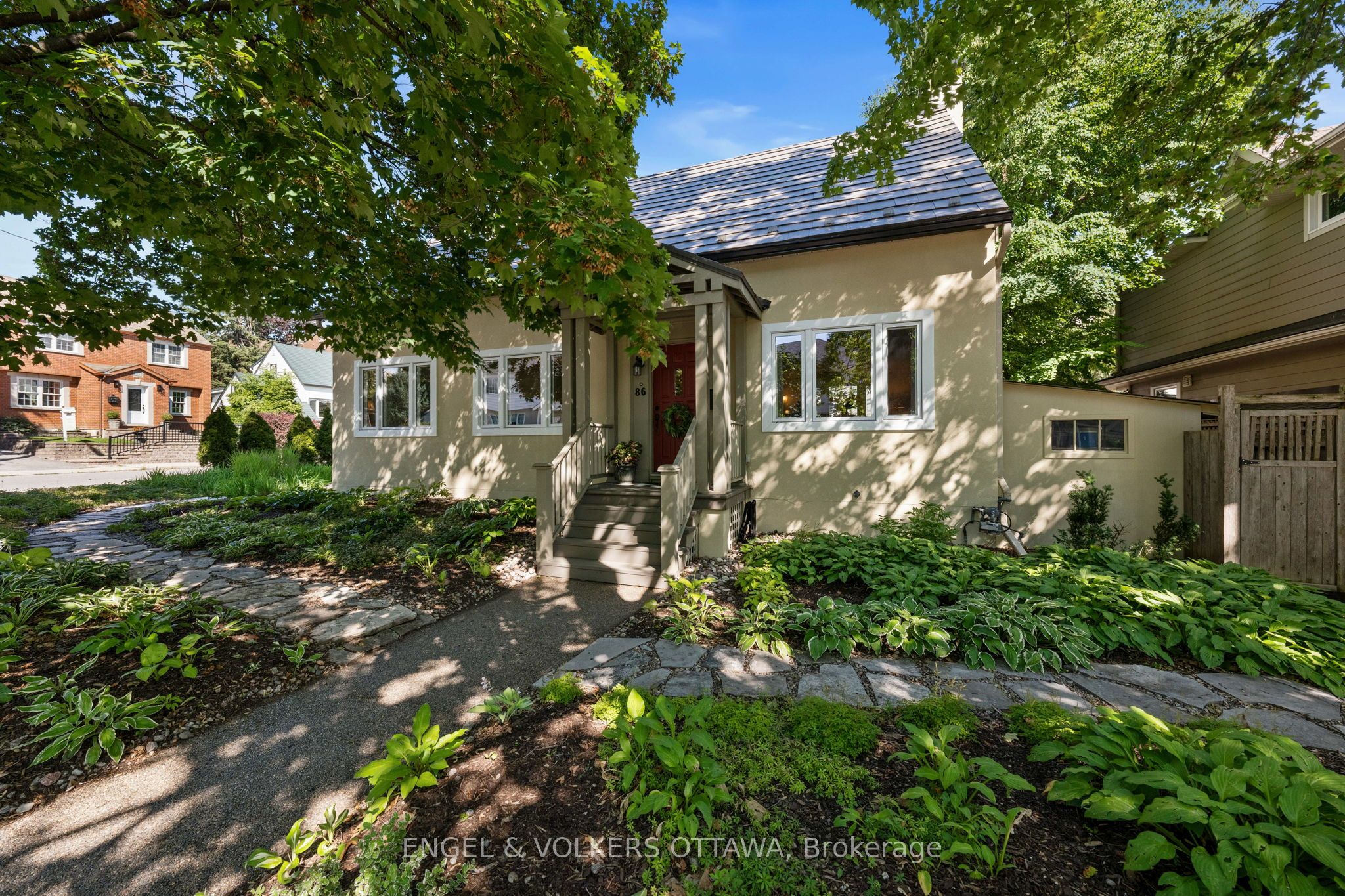 86 Ivy Crescent Property Photo 1