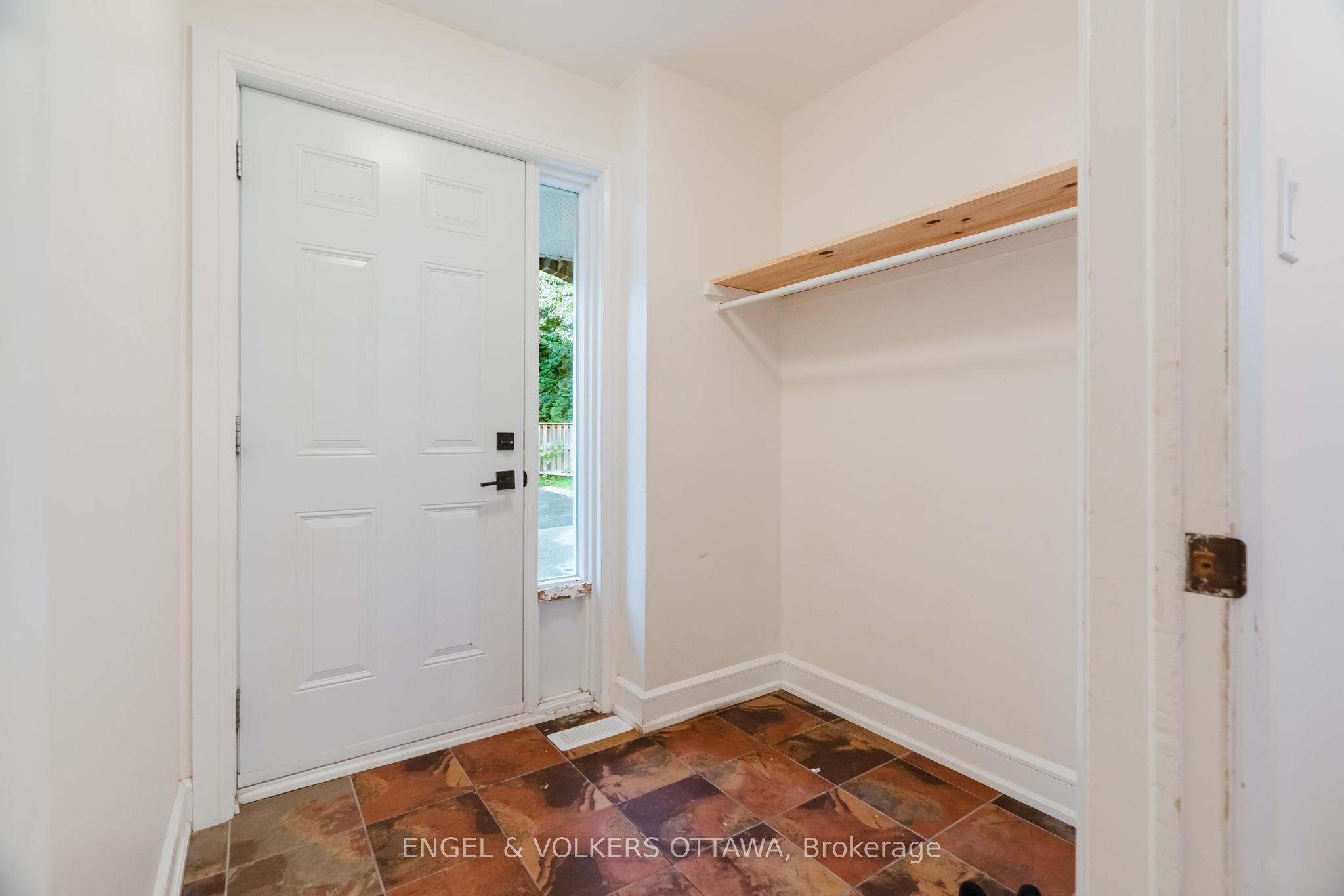 8 Almond Lane Property Photo 3
