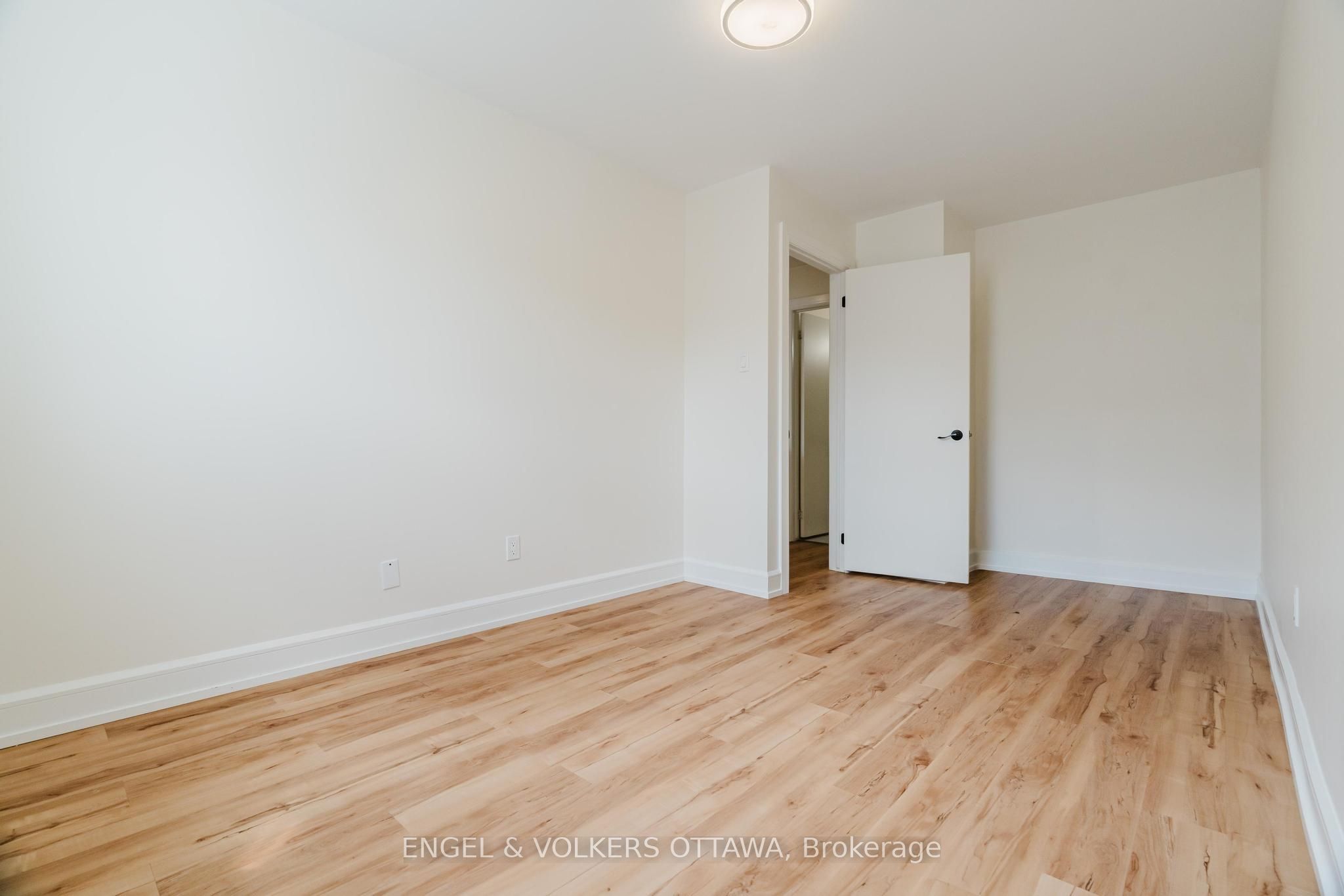 8 Almond Lane Property Photo 20