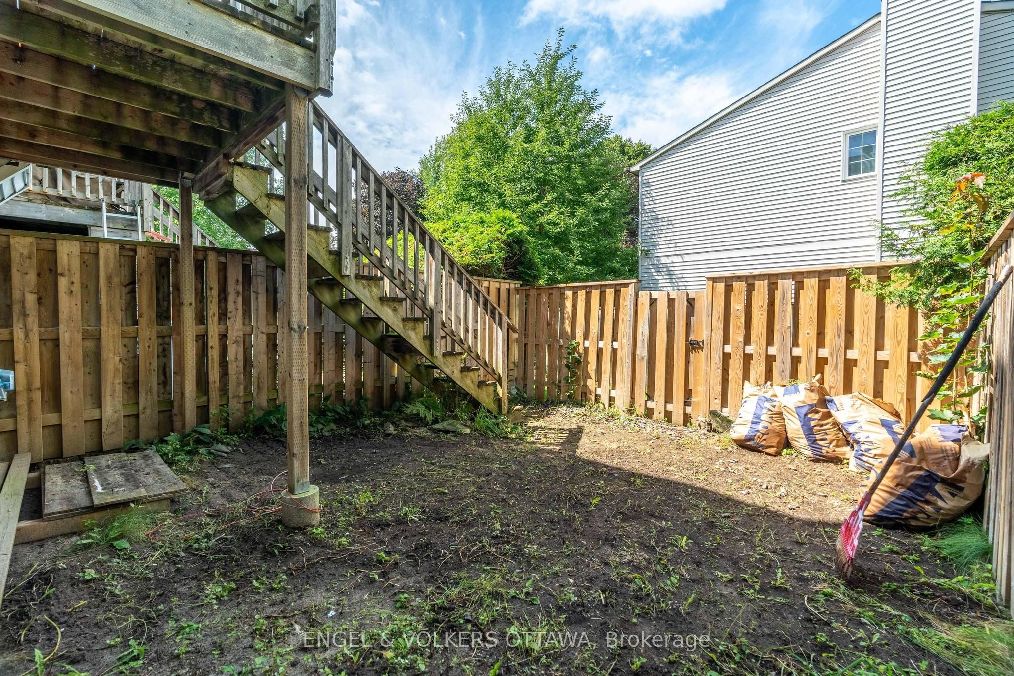 8 Almond Lane Property Photo 29
