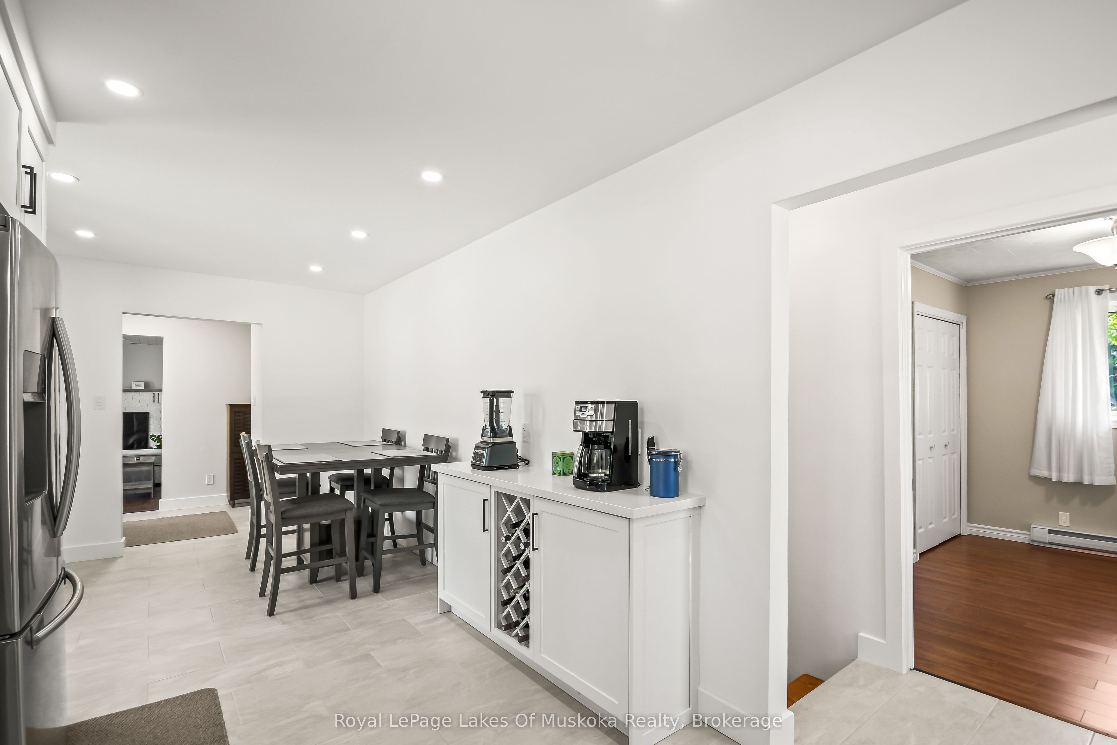 571 David Street E Property Photo 6