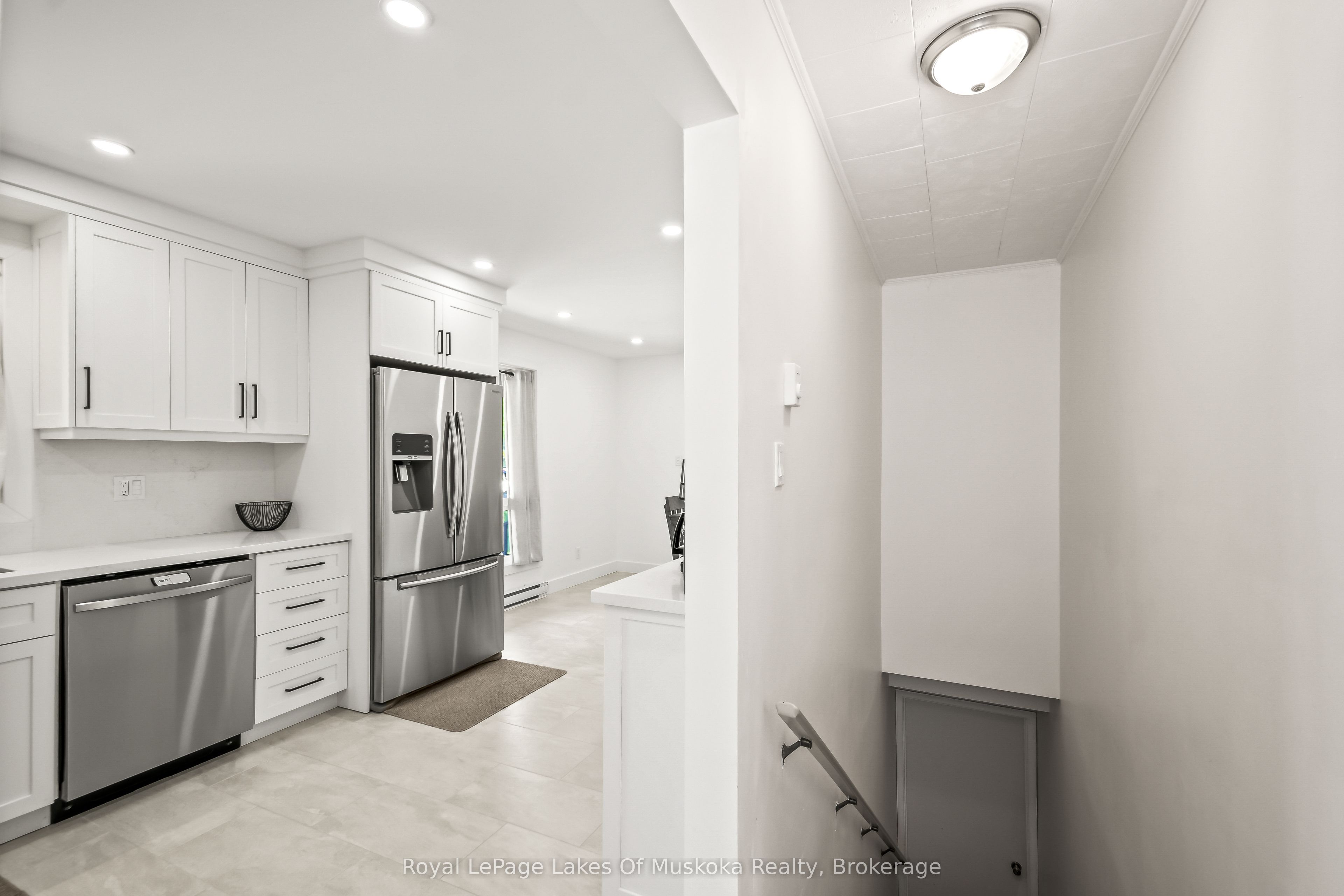 571 David Street E Property Photo 9