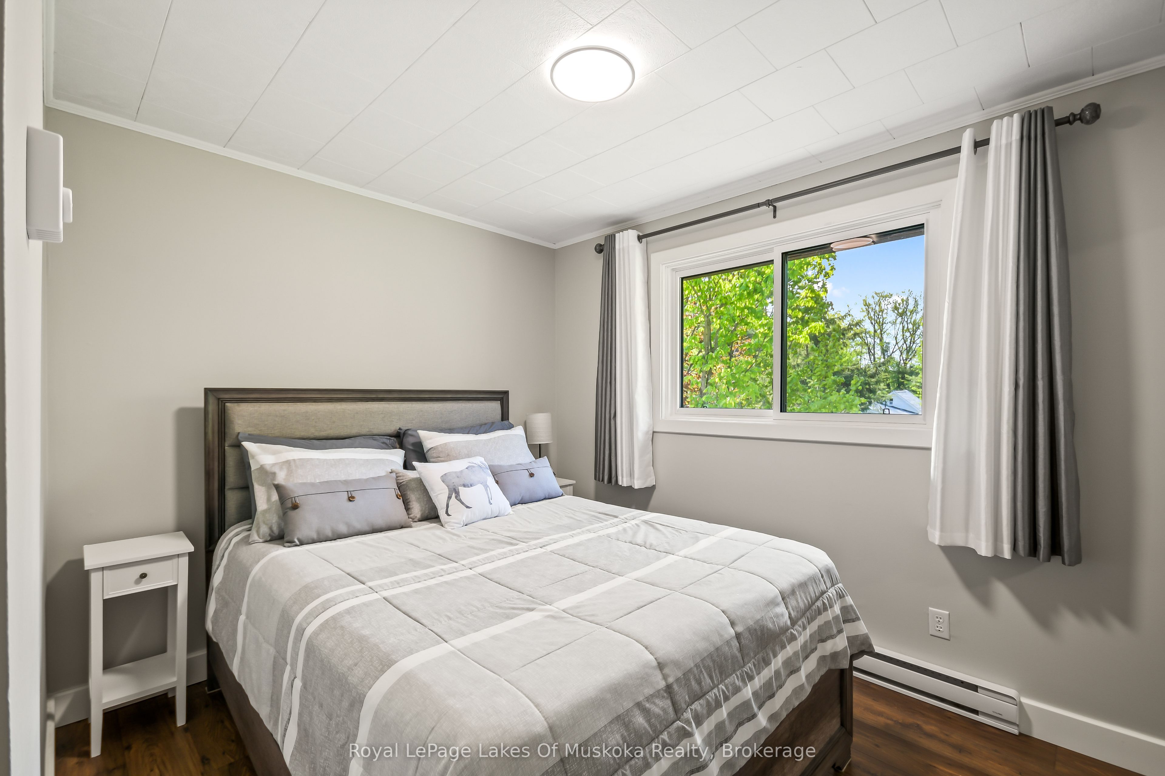 571 David Street E Property Photo 17