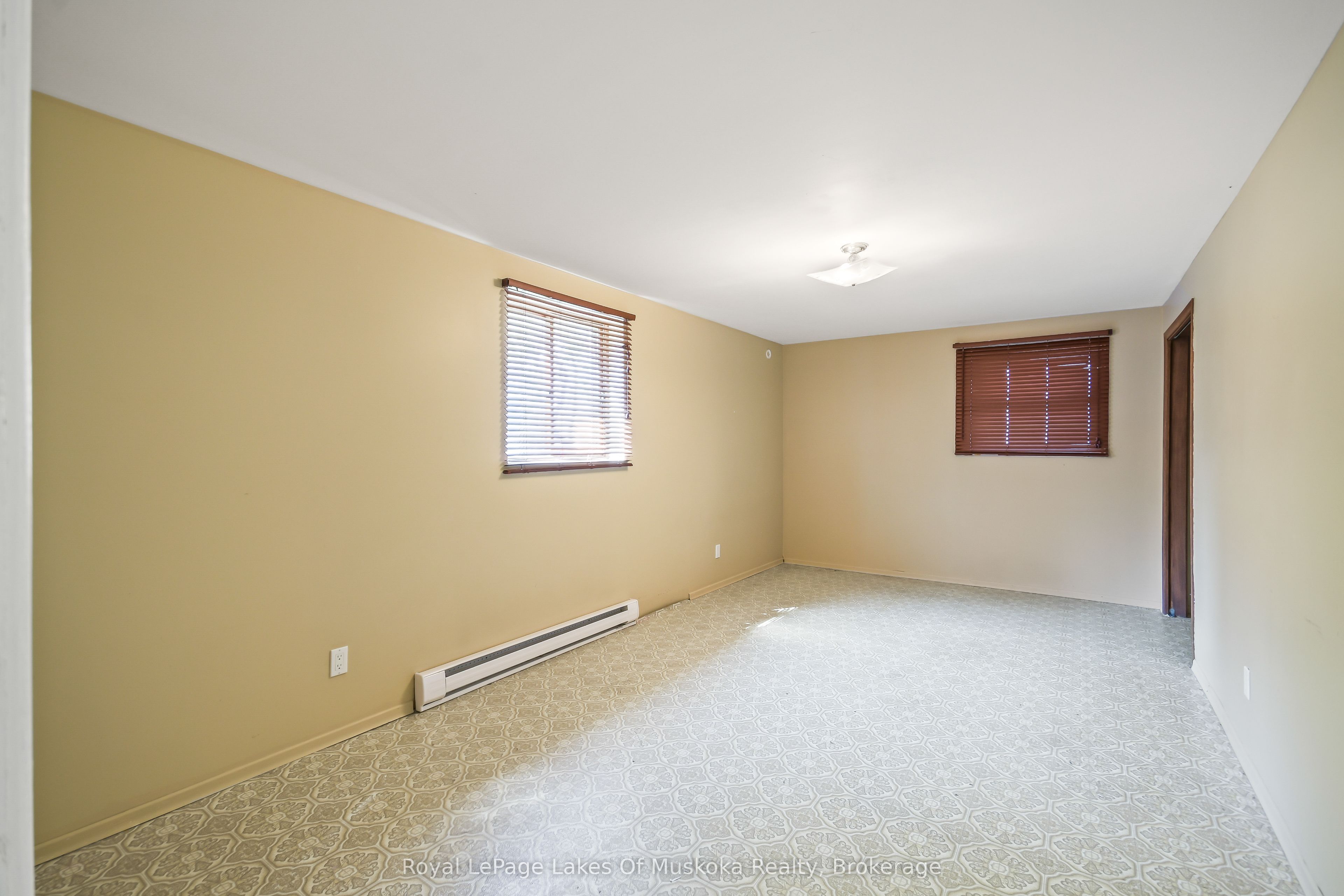 571 David Street E Property Photo 21