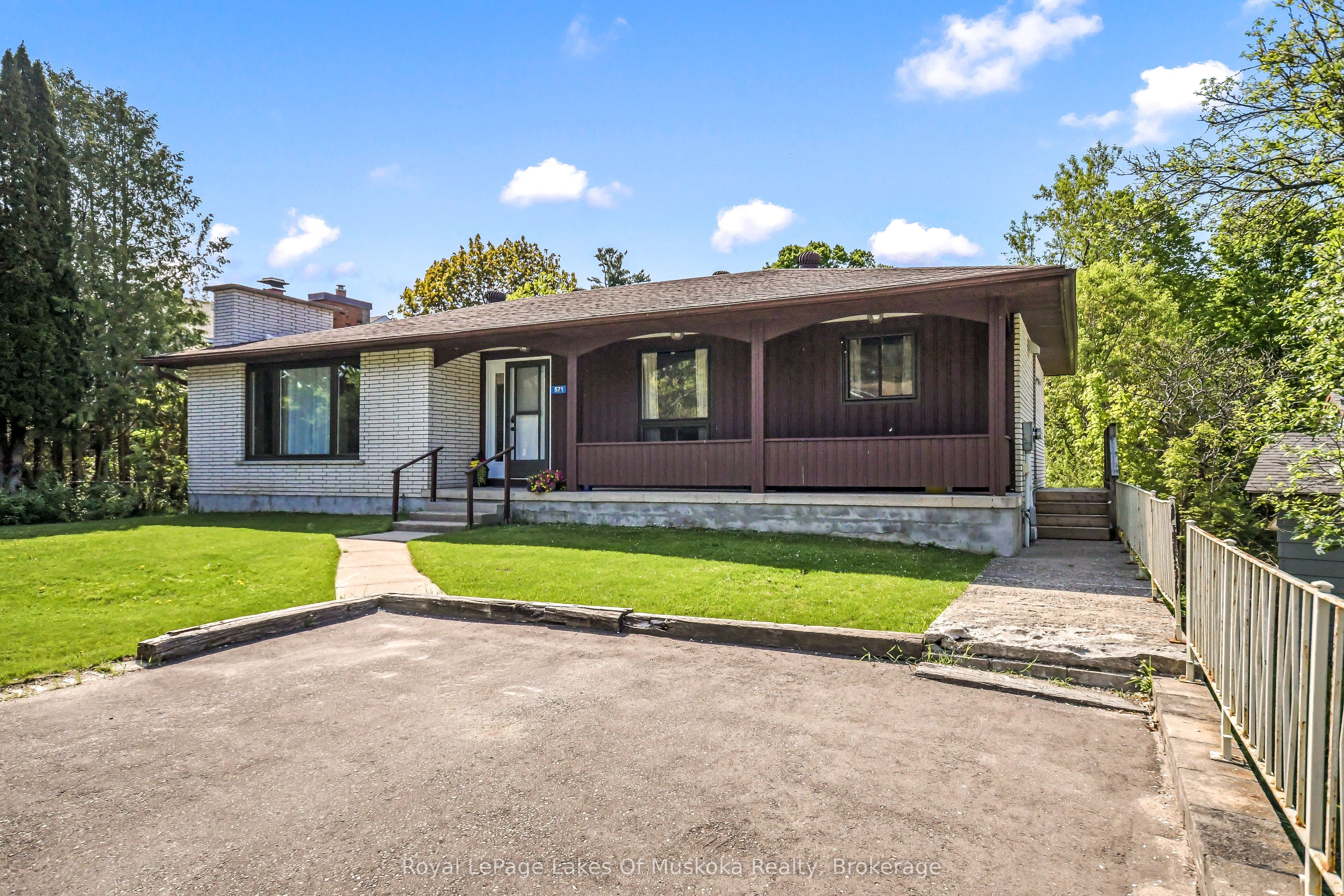 571 David Street E Property Photo 30