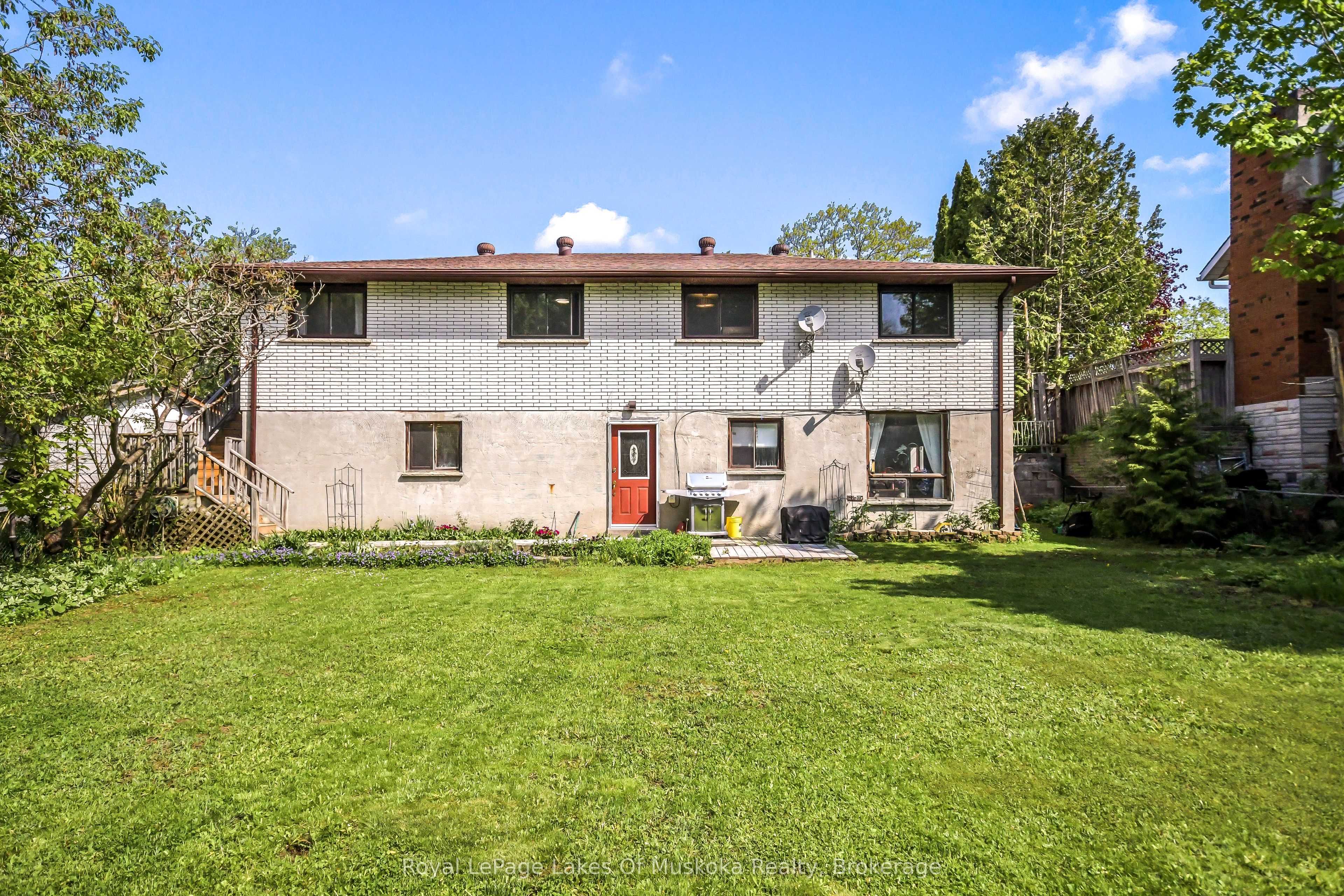 571 David Street E Property Photo 34