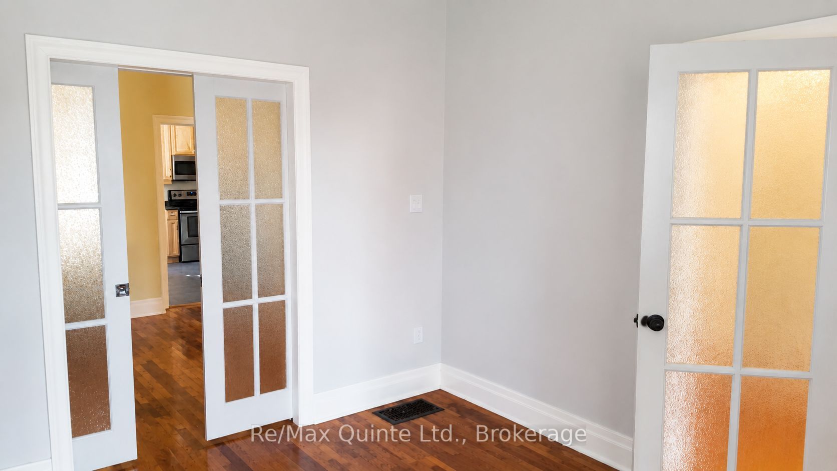 296 Coleman Street Property Photo 4