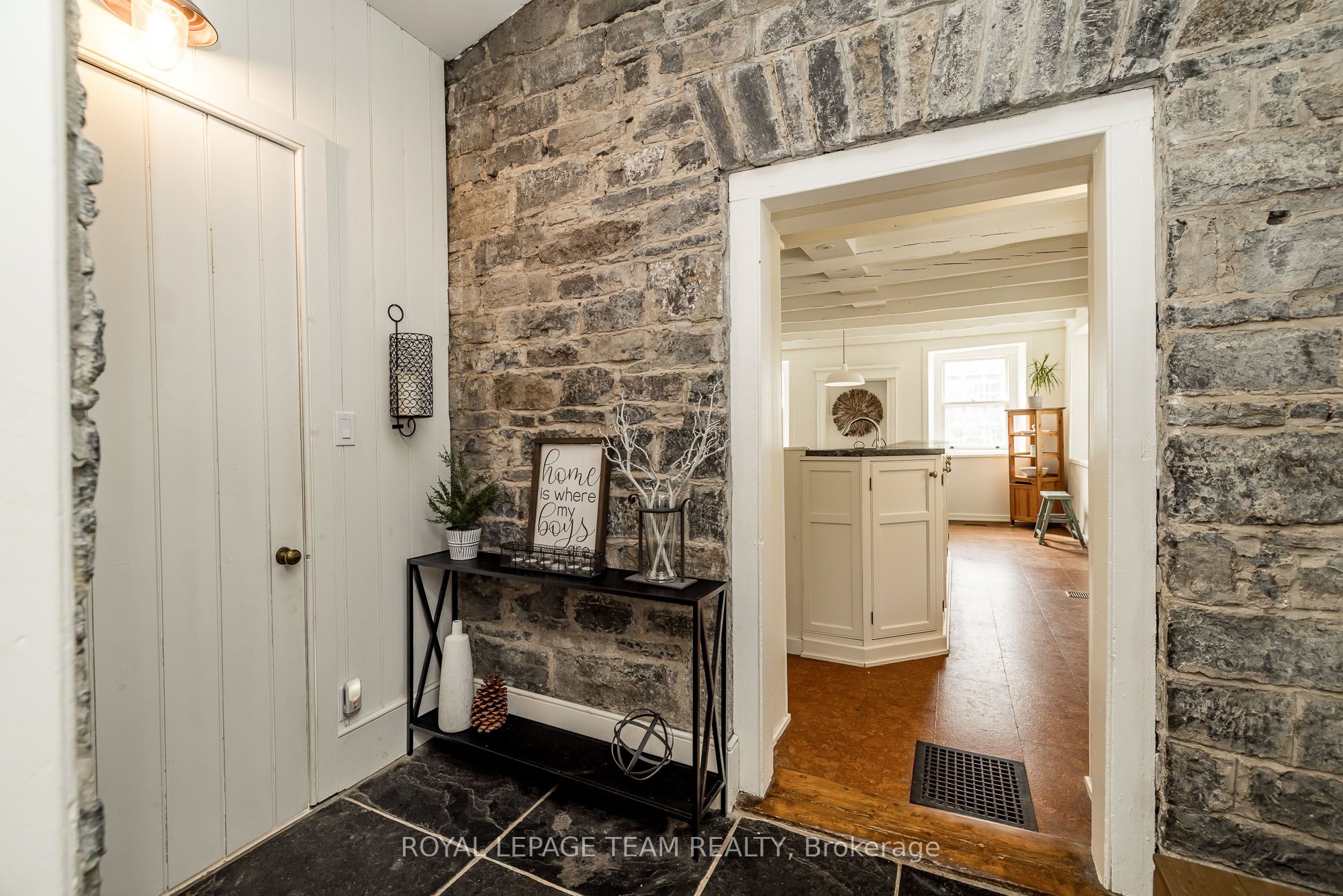 492 River Road Property Photo 11