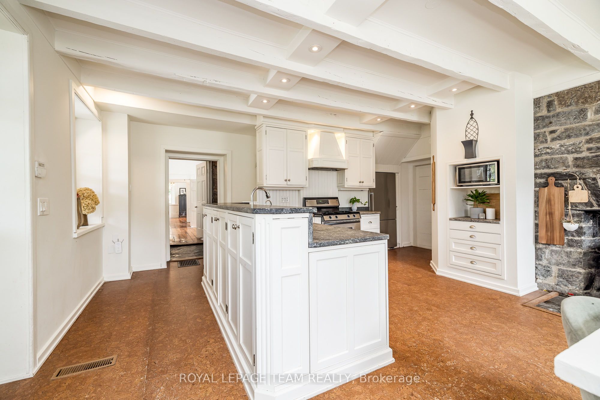 492 River Road Property Photo 12