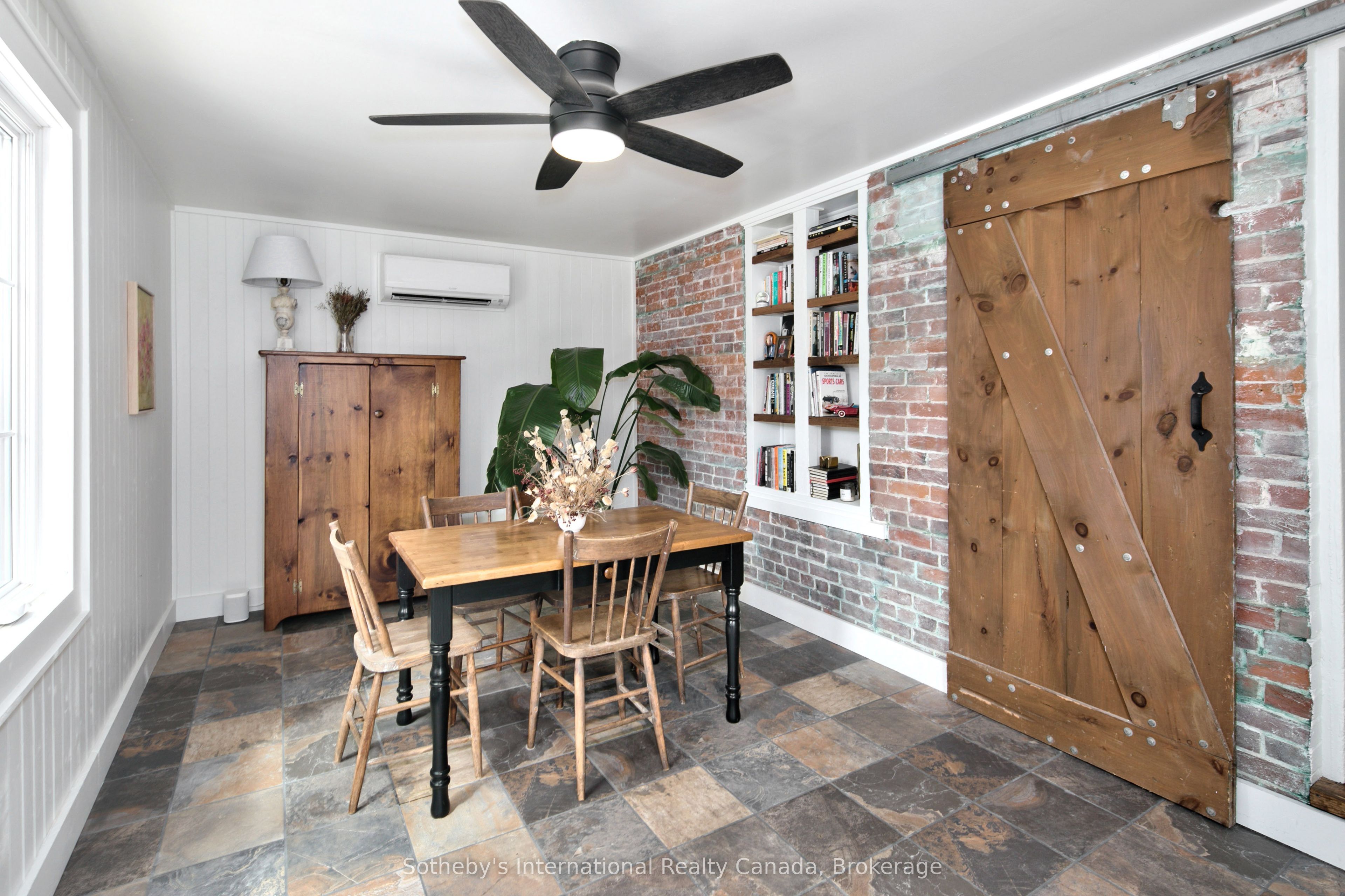 158254 7th Line Property Photo 15