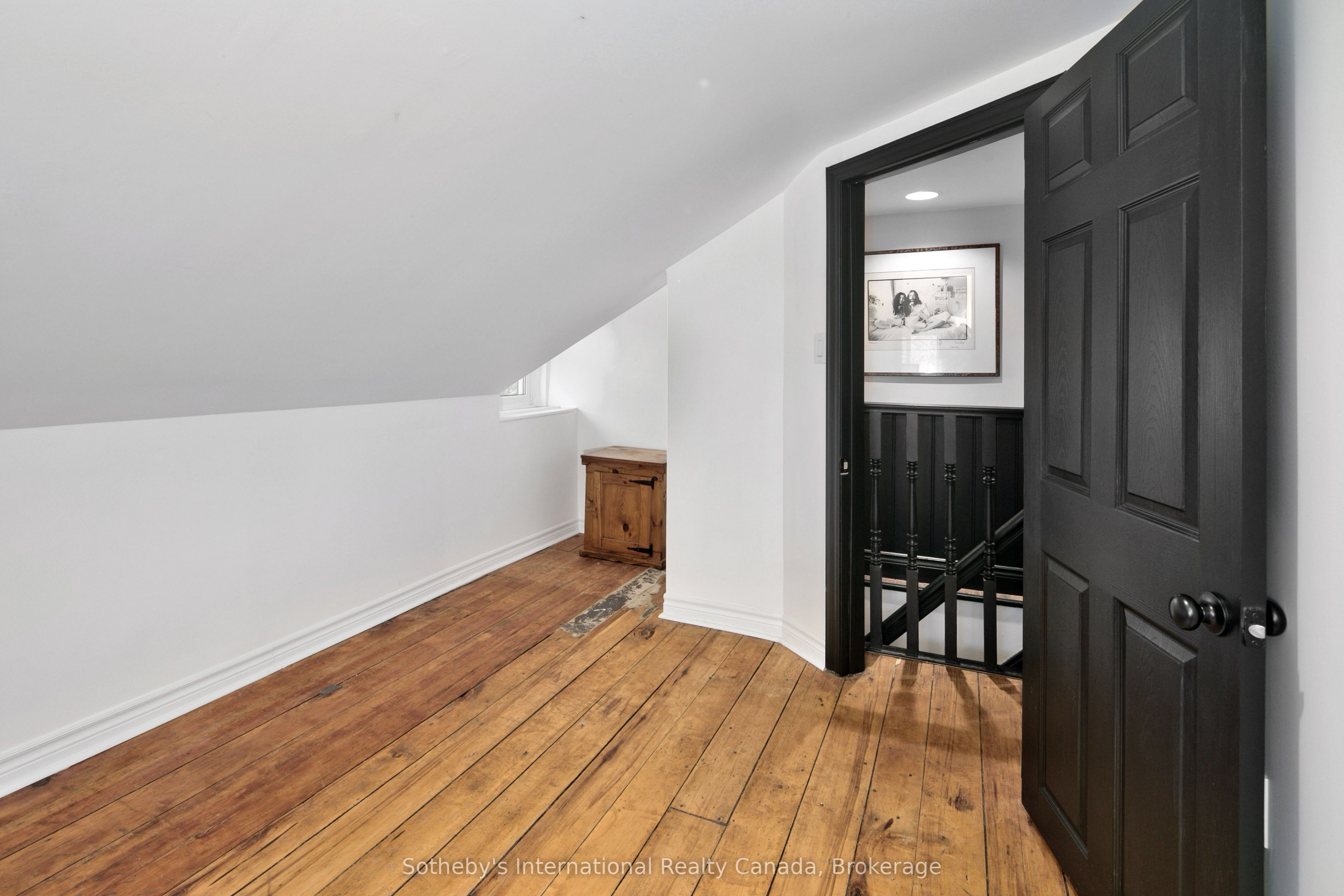 158254 7th Line Property Photo 23