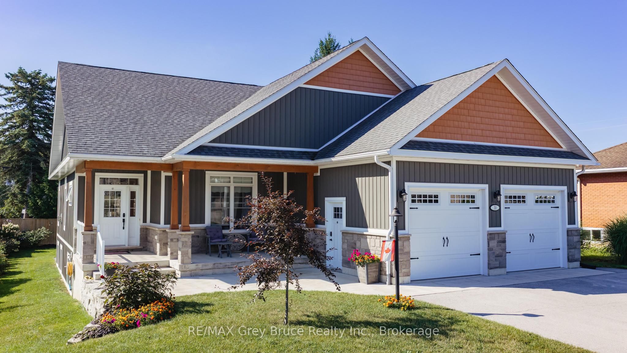 59 4th Street N Property Photo 2