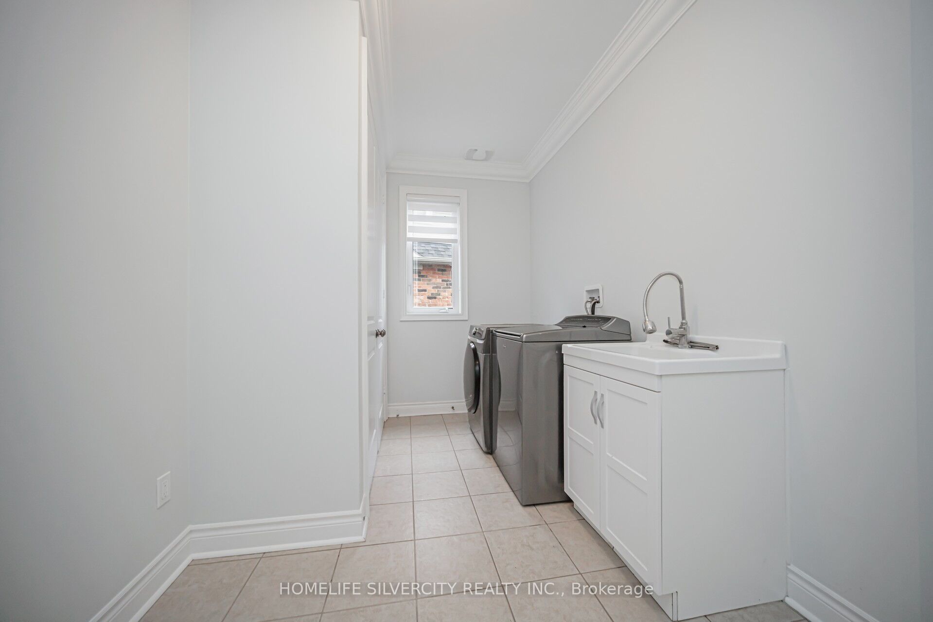 8 Mitchell Crescent Property Photo 16