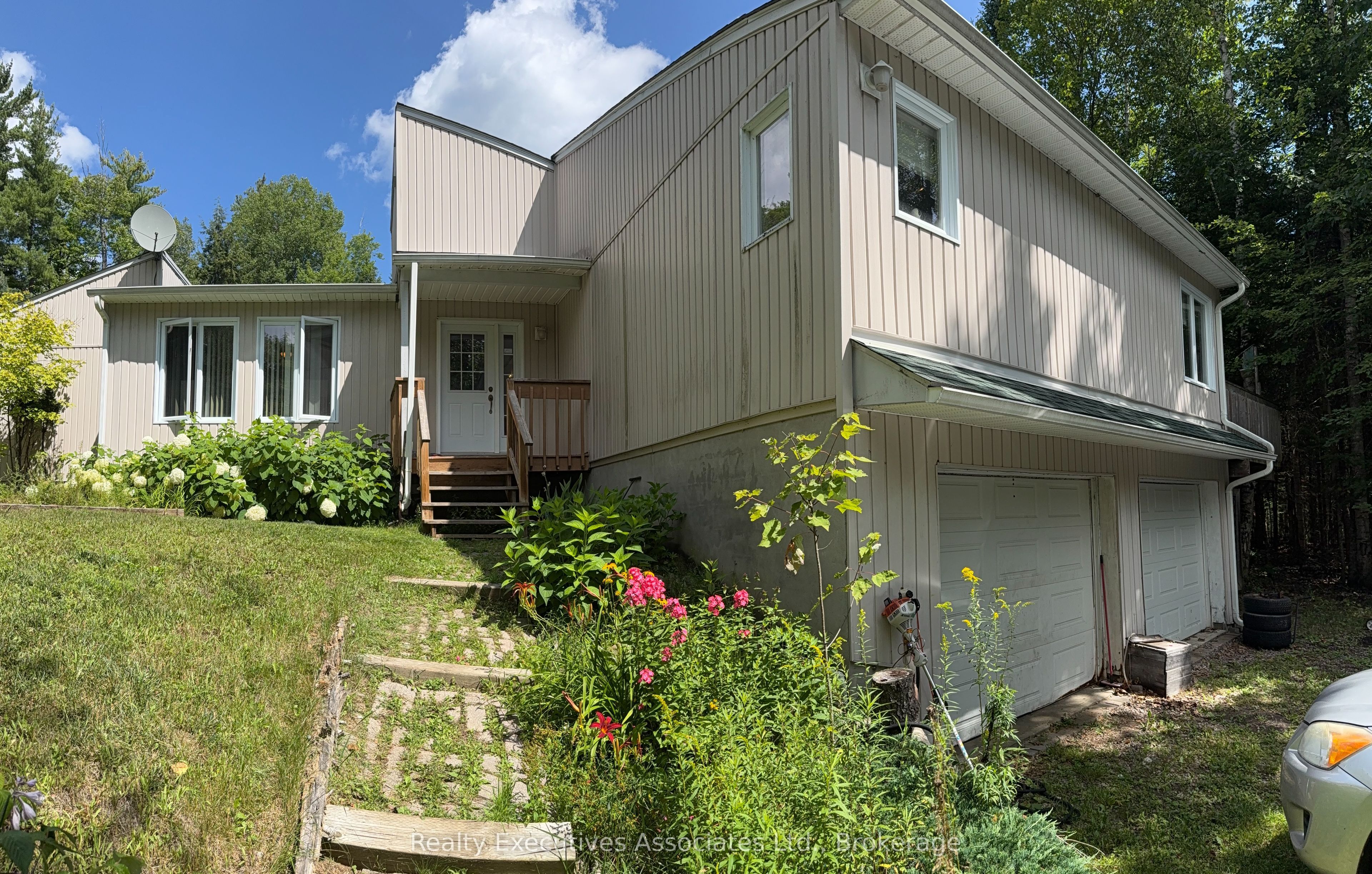 32739 28 Highway E Property Photo 1