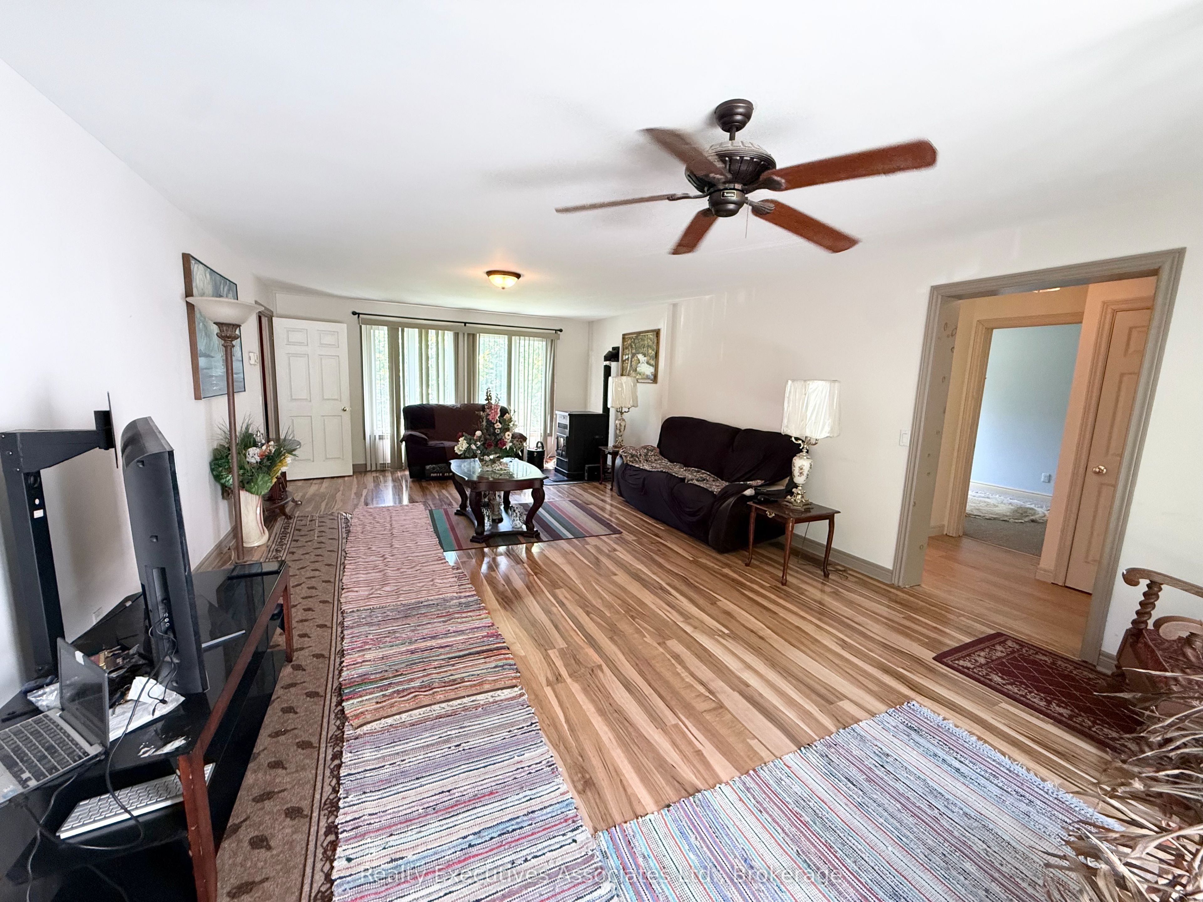 32739 28 Highway E Property Photo 5