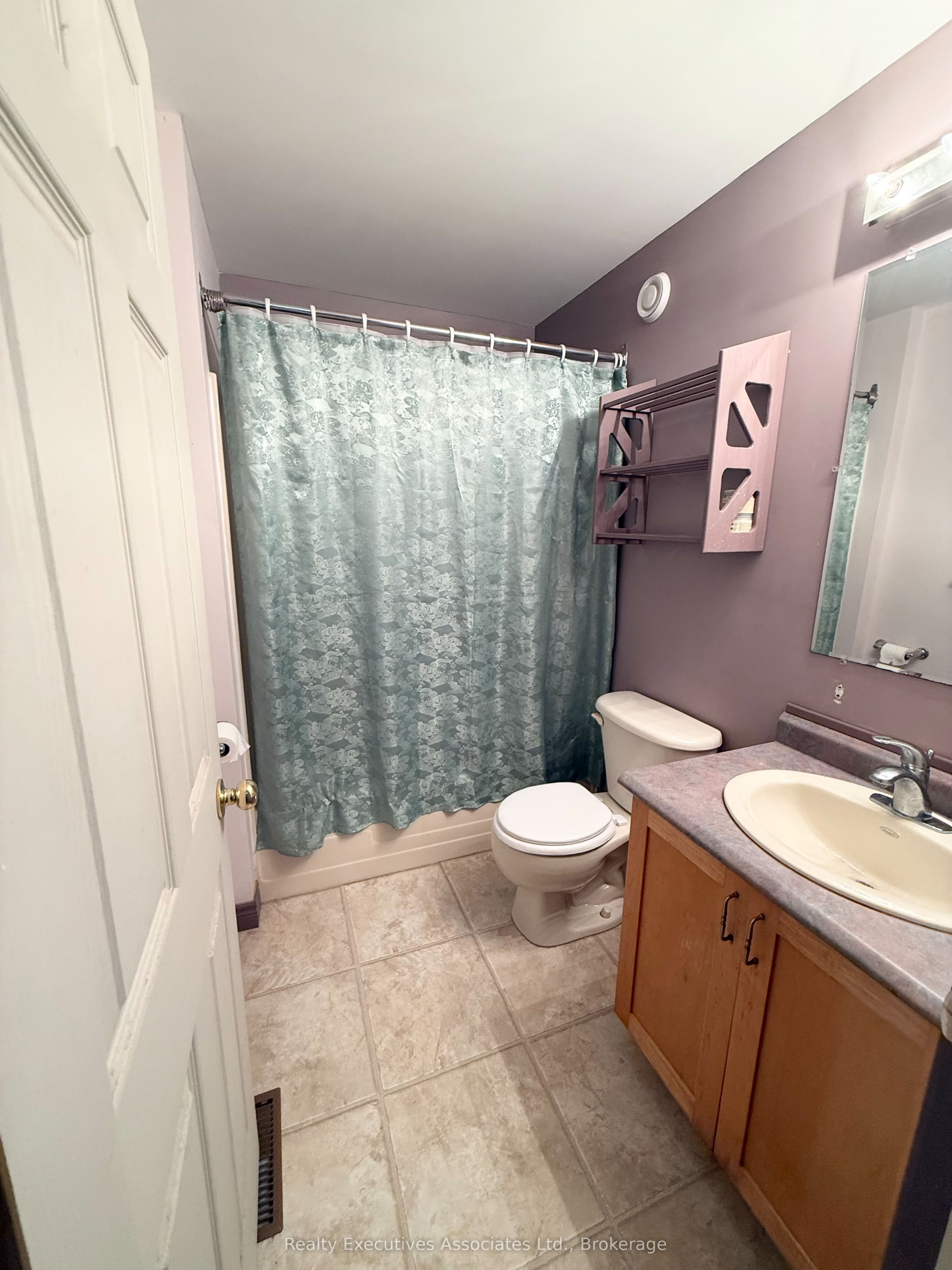 32739 28 Highway E Property Photo 11
