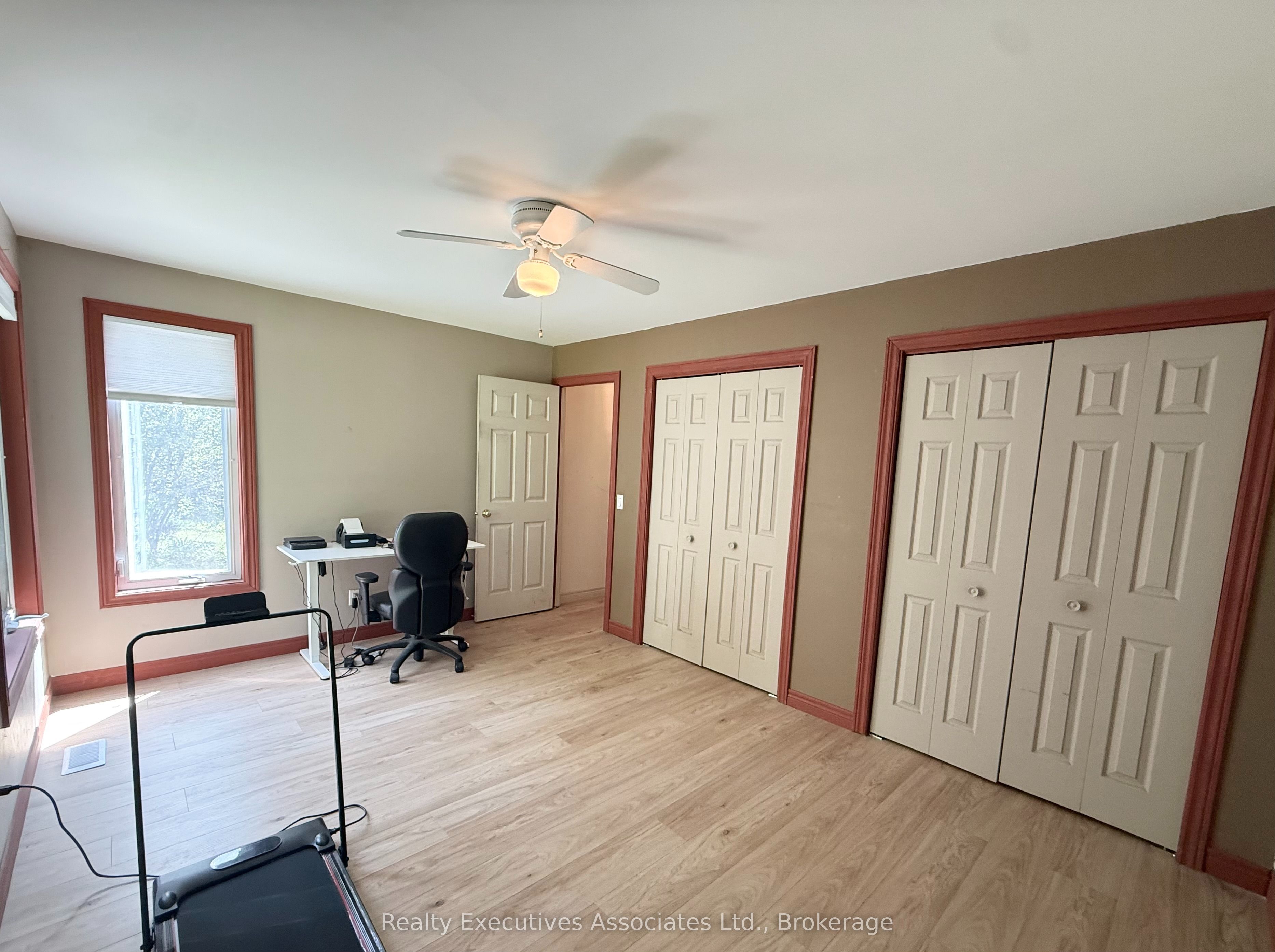 32739 28 Highway E Property Photo 15