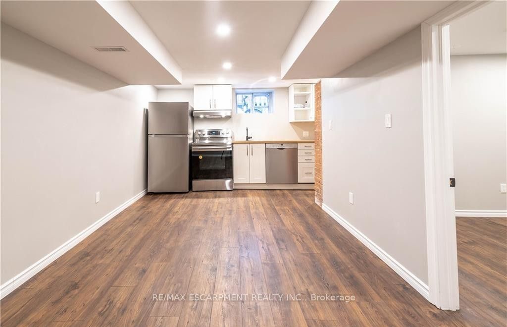 50 Burris Street B Property Photo 2