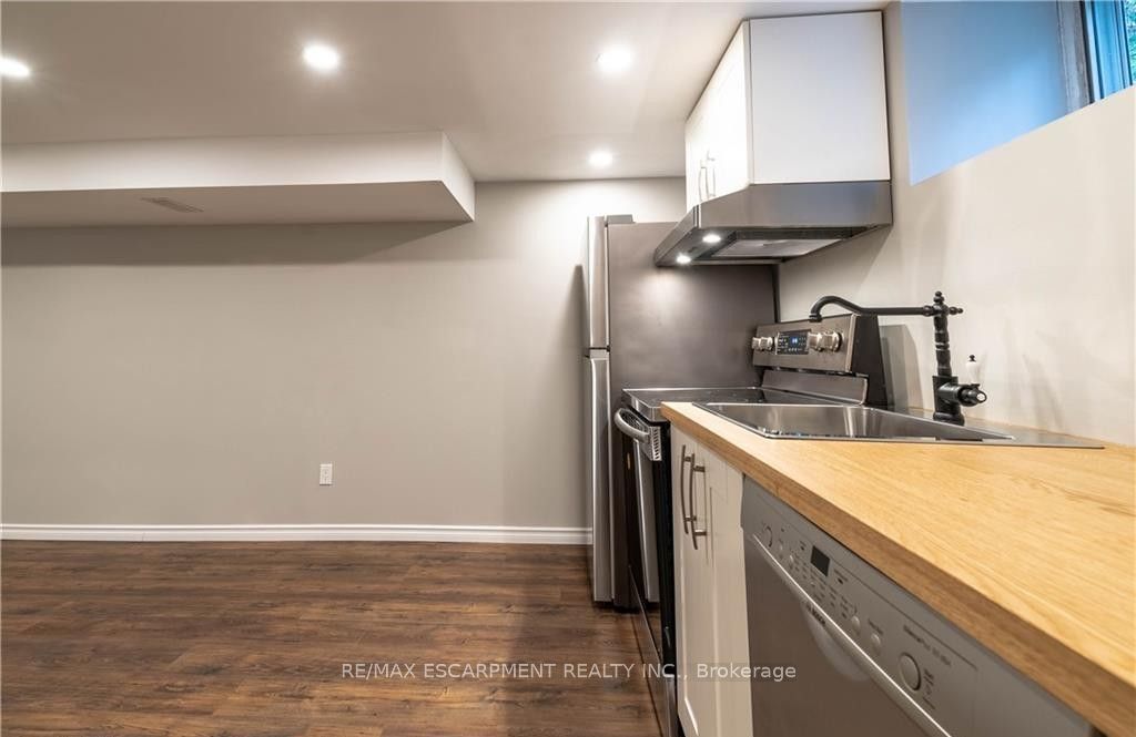 50 Burris Street B Property Photo 3