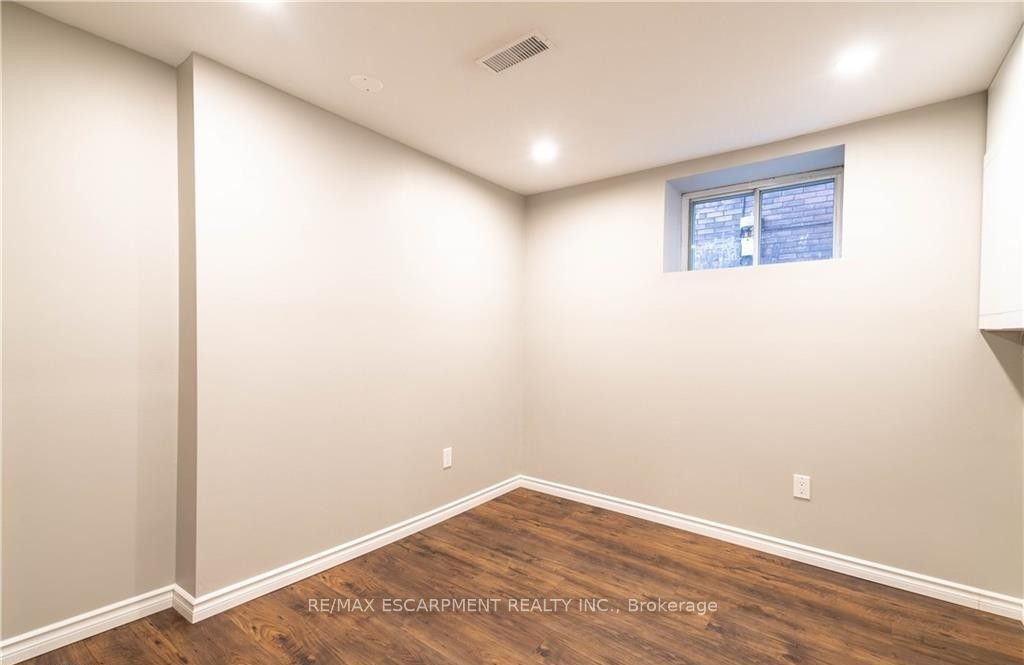 50 Burris Street B Property Photo 9