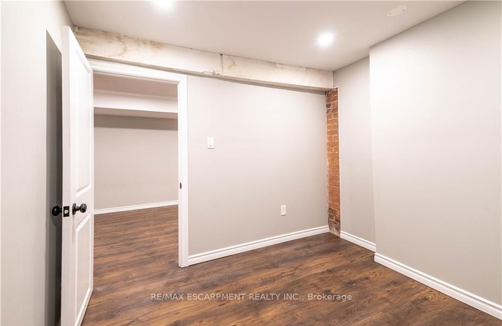 50 Burris Street B Property Photo 10