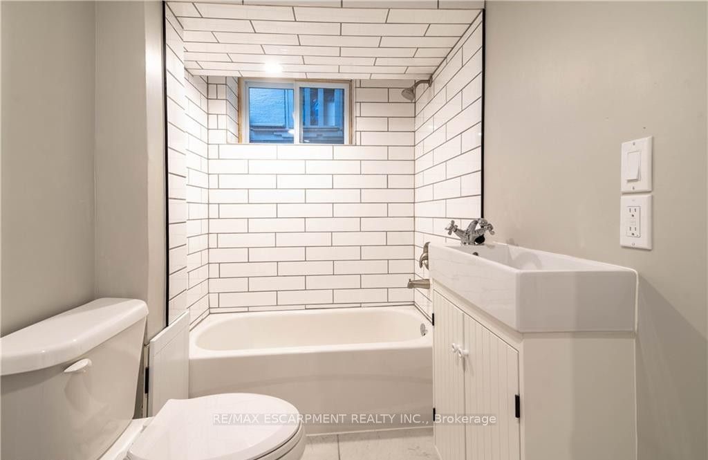 50 Burris Street B Property Photo 14