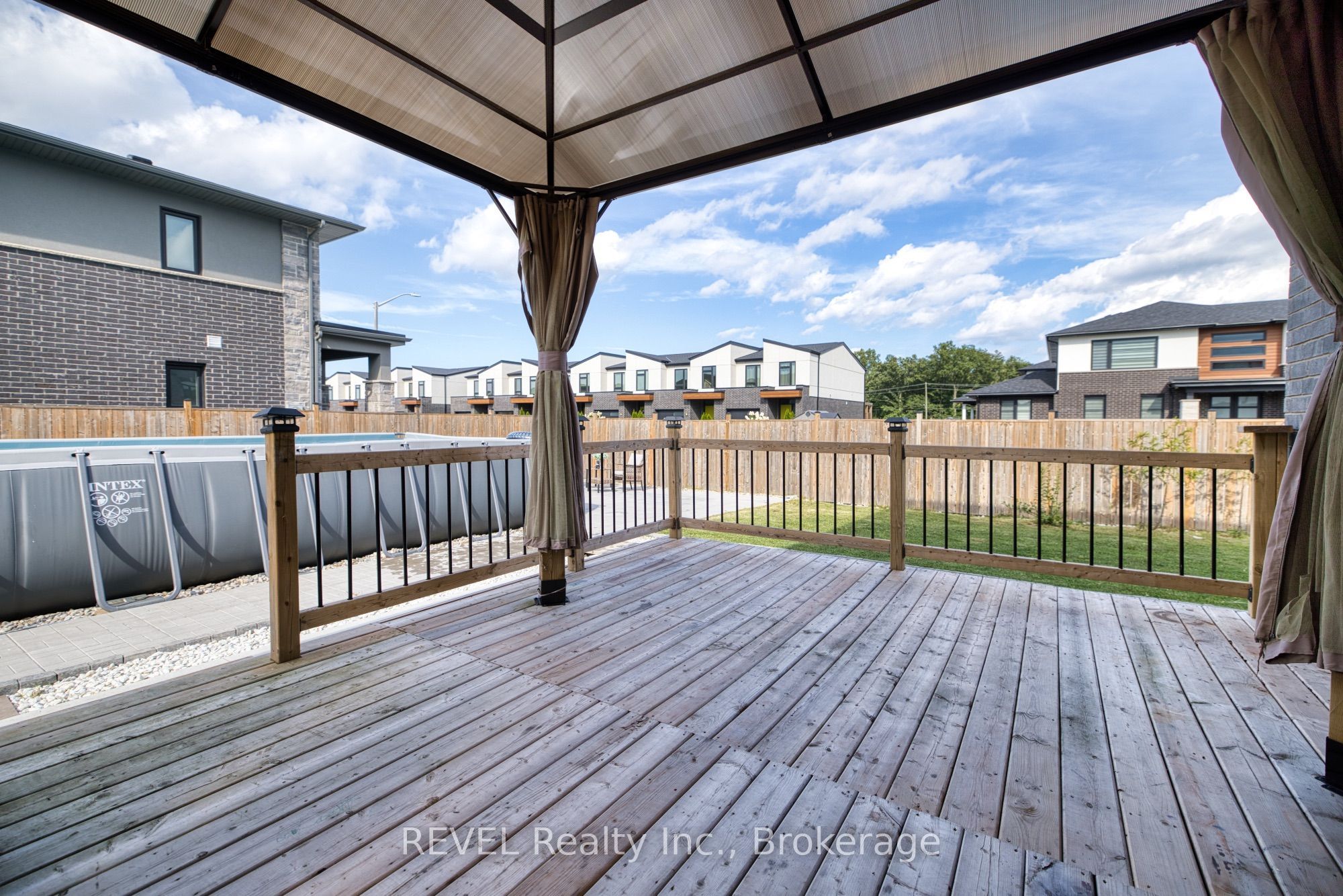8961 Emily Boulevard Property Photo 33