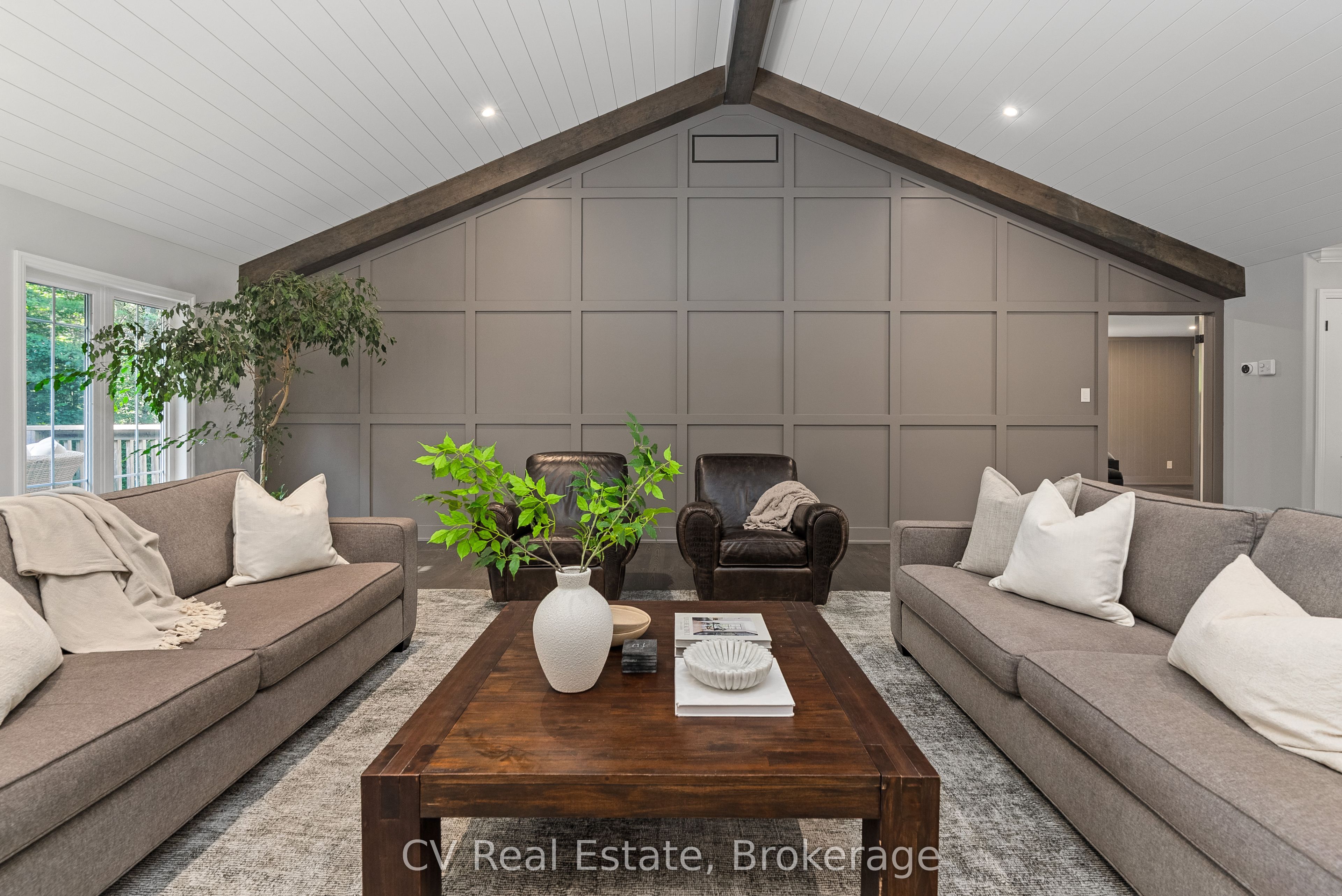 595530 4th Line Property Photo 10