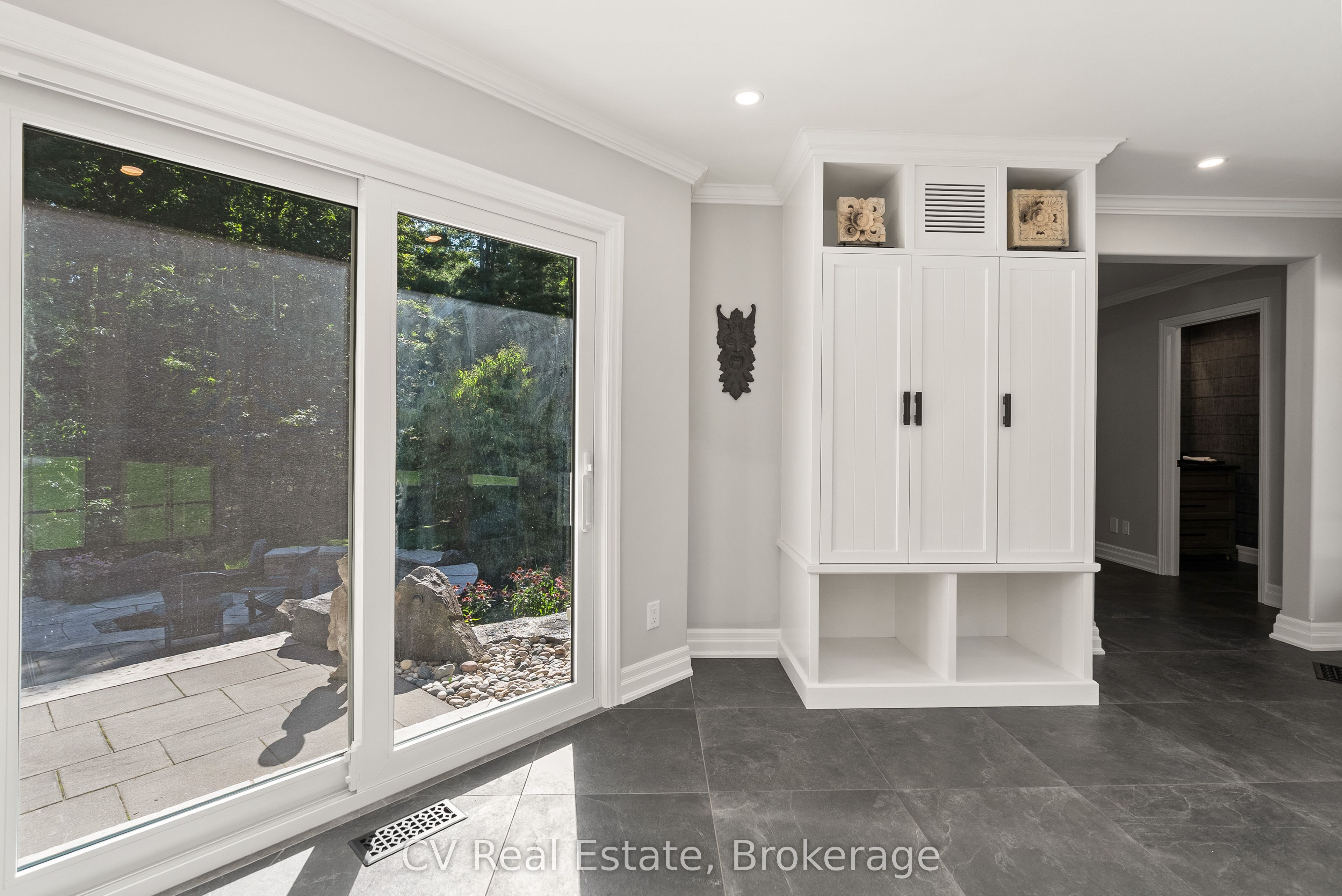 595530 4th Line Property Photo 29