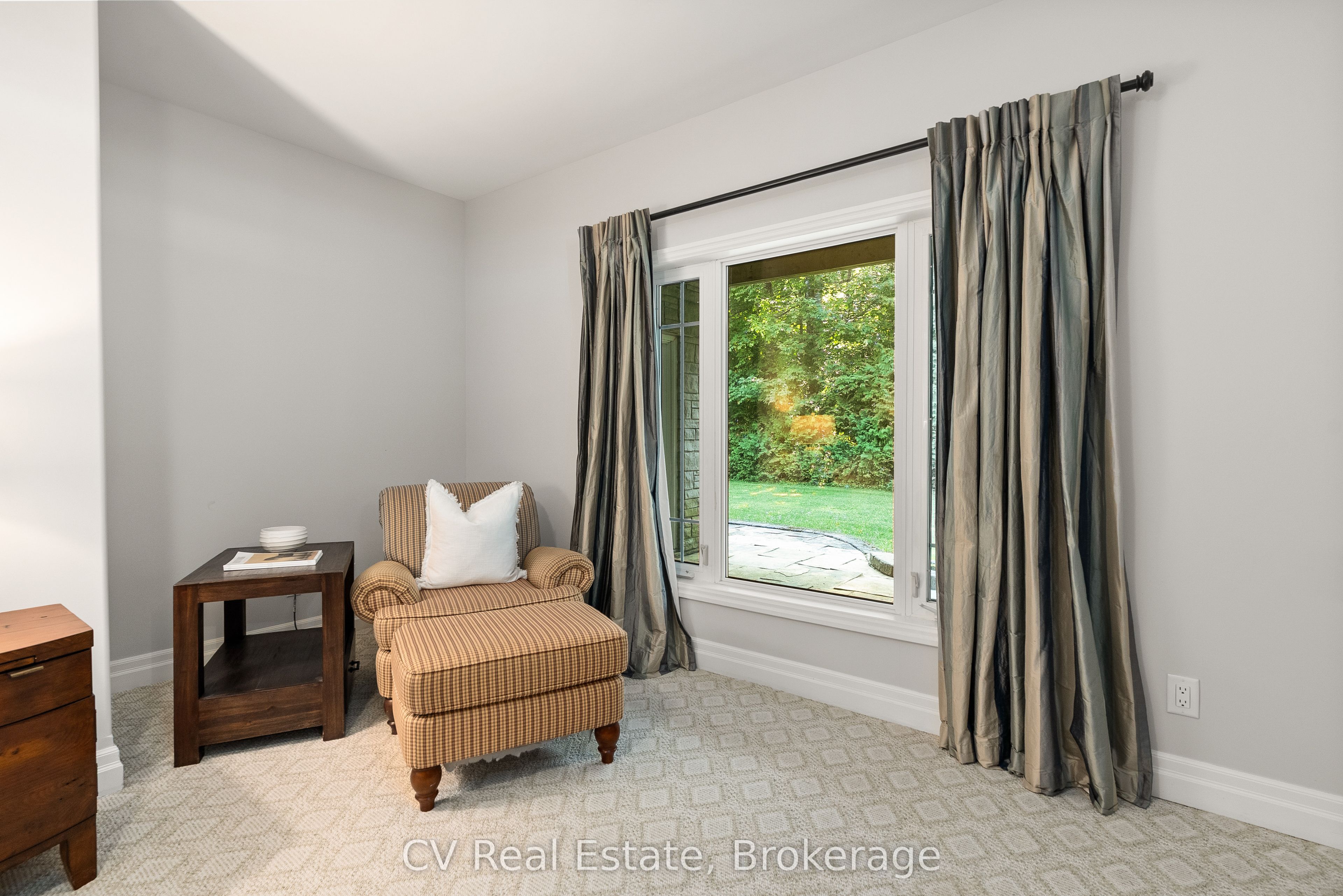 595530 4th Line Property Photo 41
