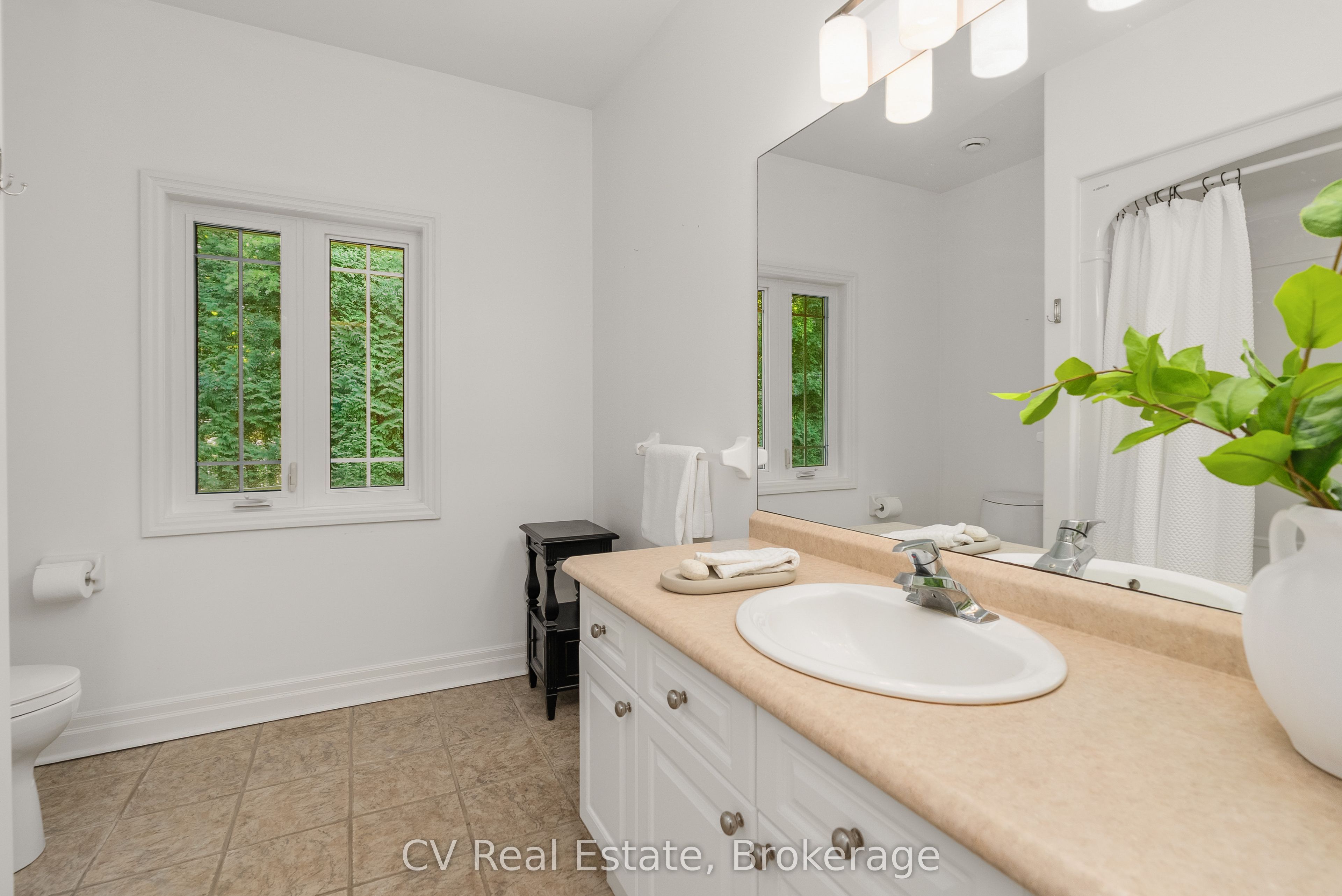 595530 4th Line Property Photo 42