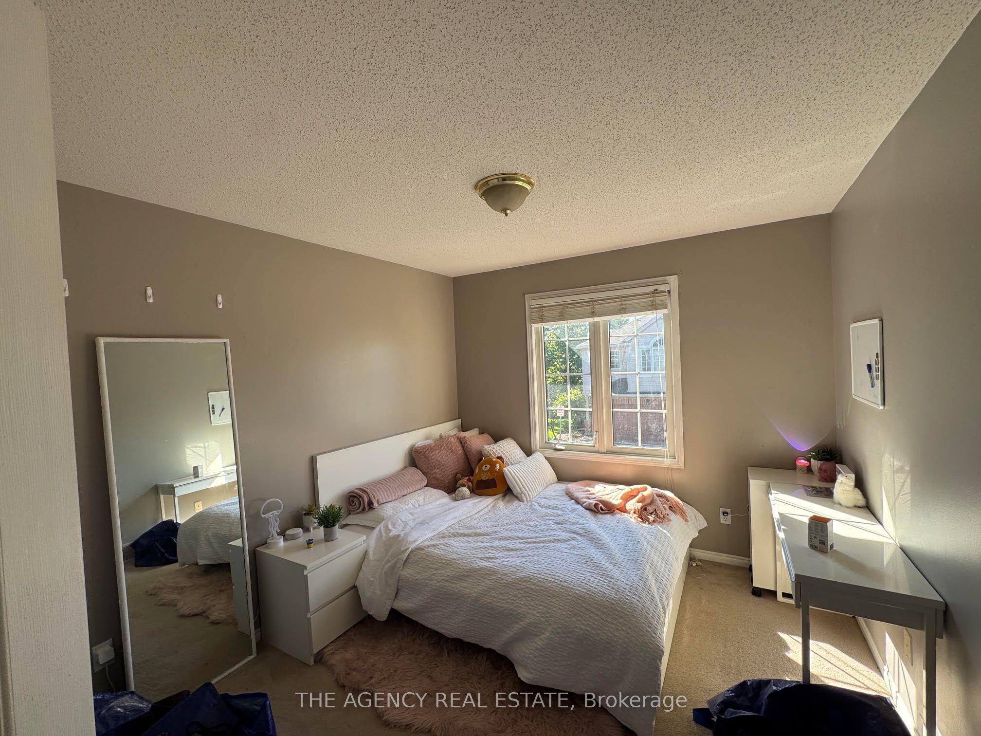 320 Ambleside Drive 60 Property Photo 11