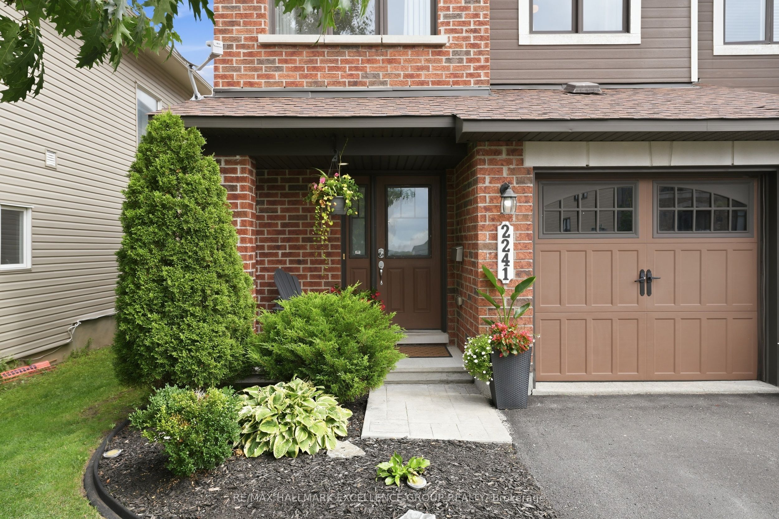 2241 Marble Crescent Property Photo 3