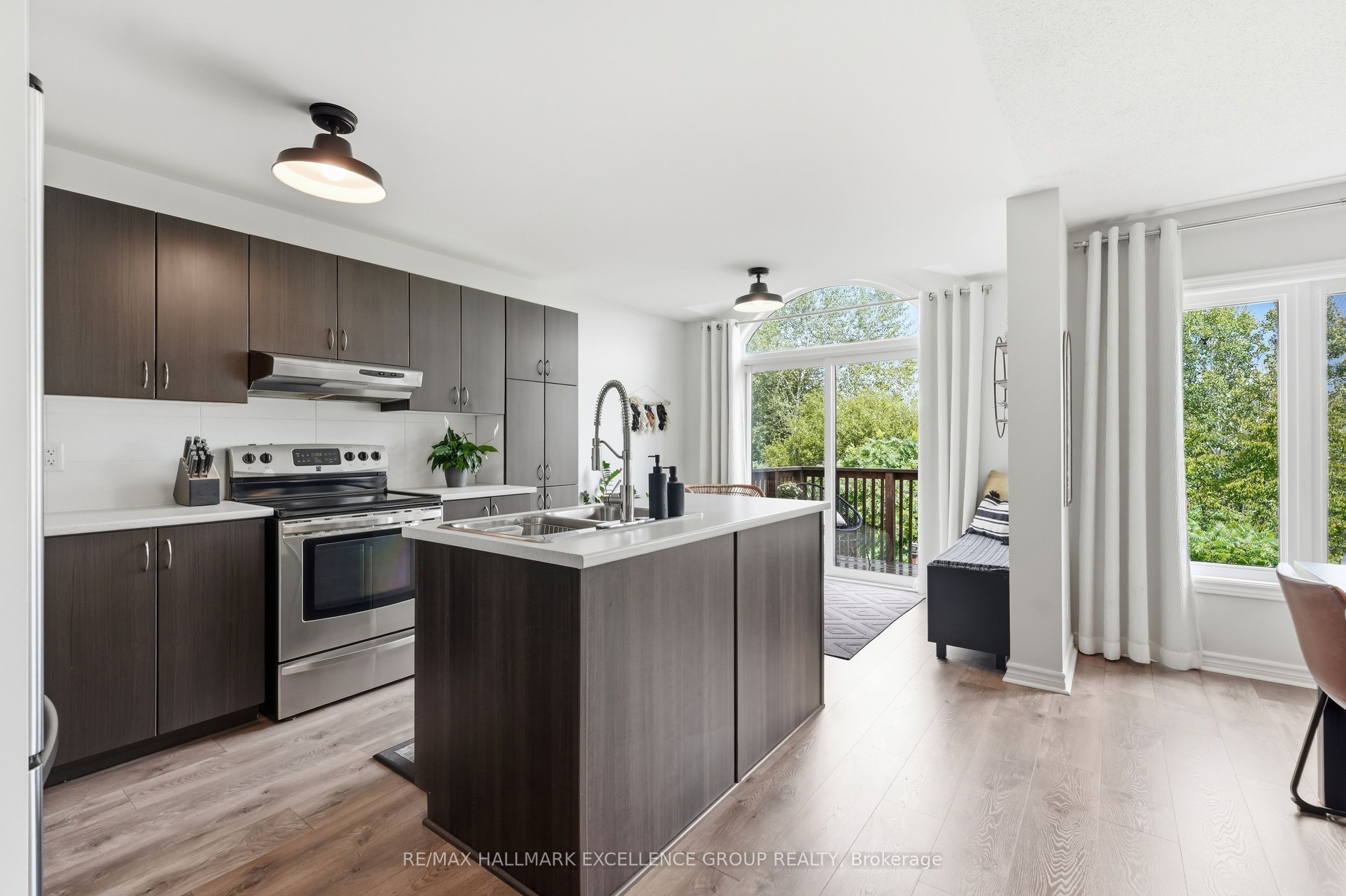 2241 Marble Crescent Property Photo 11