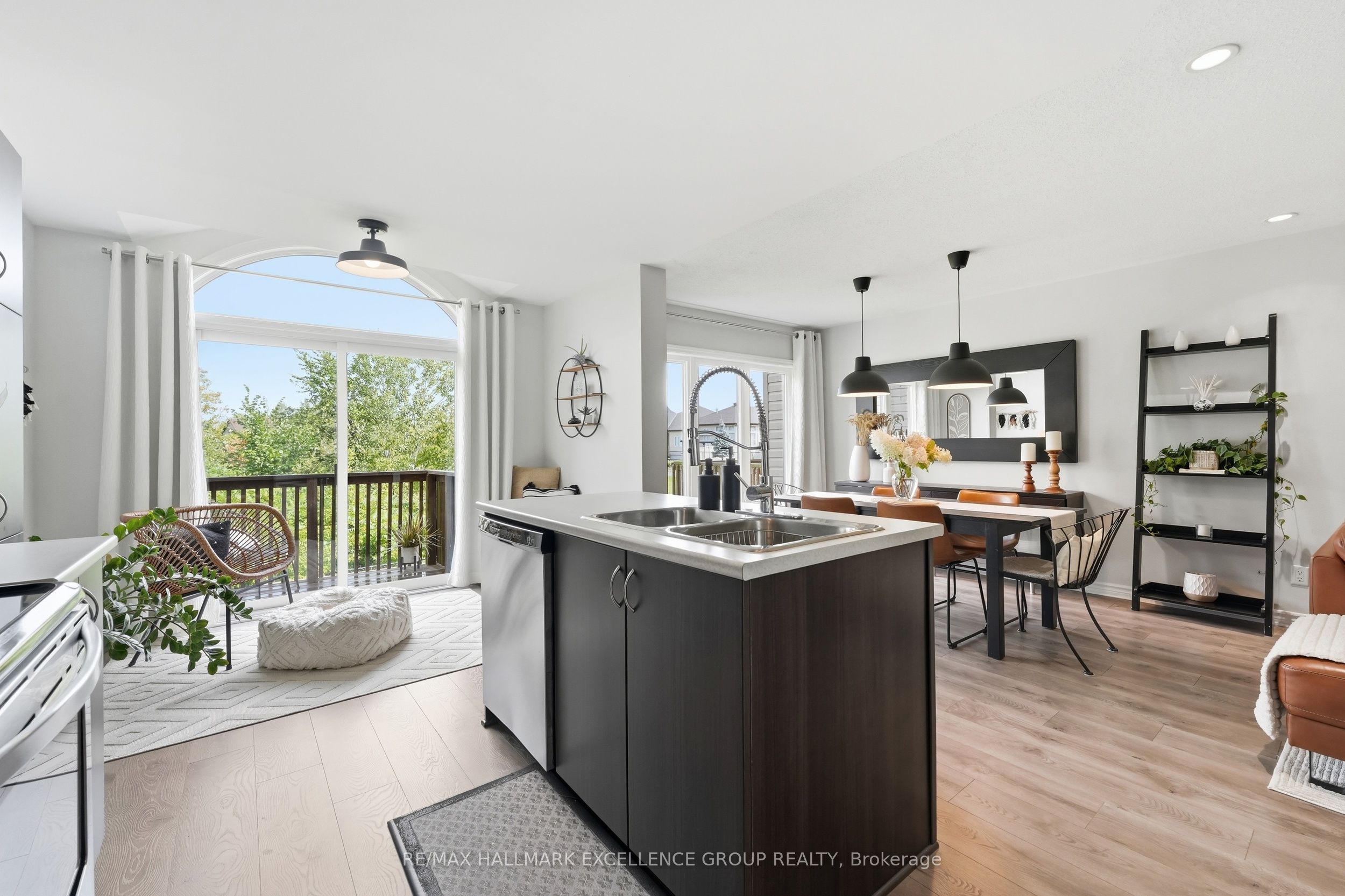 2241 Marble Crescent Property Photo 15