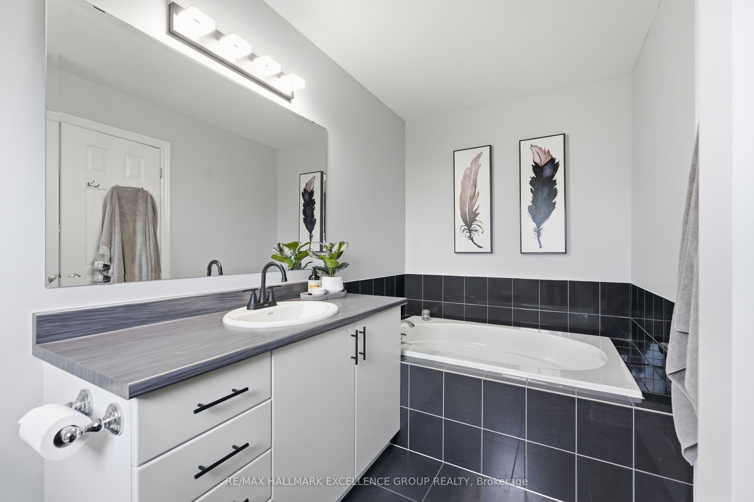 2241 Marble Crescent Property Photo 23