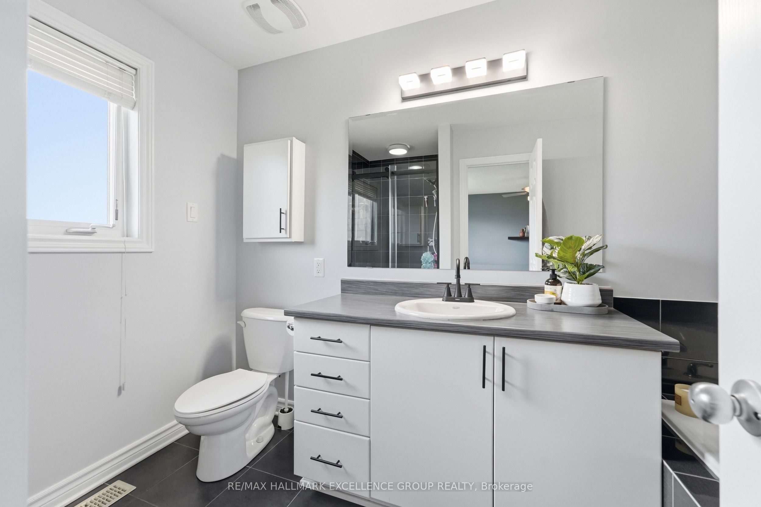 2241 Marble Crescent Property Photo 25