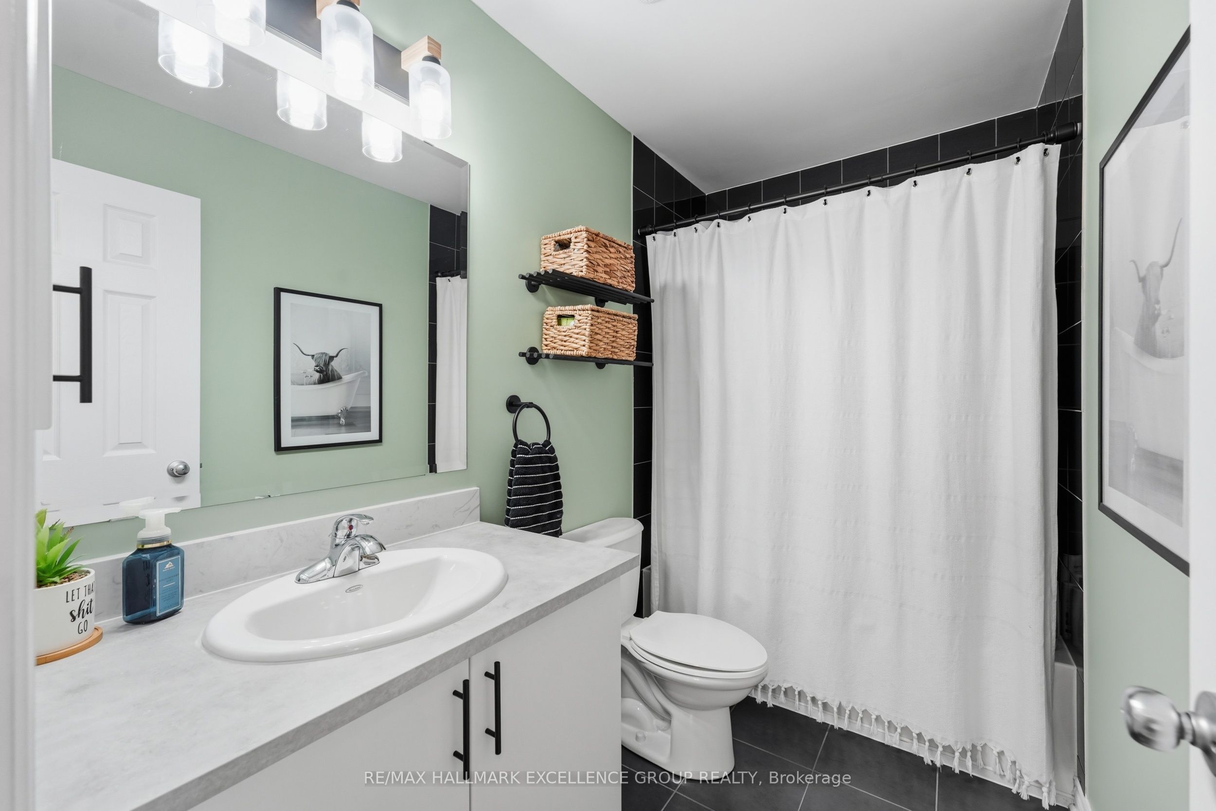 2241 Marble Crescent Property Photo 28