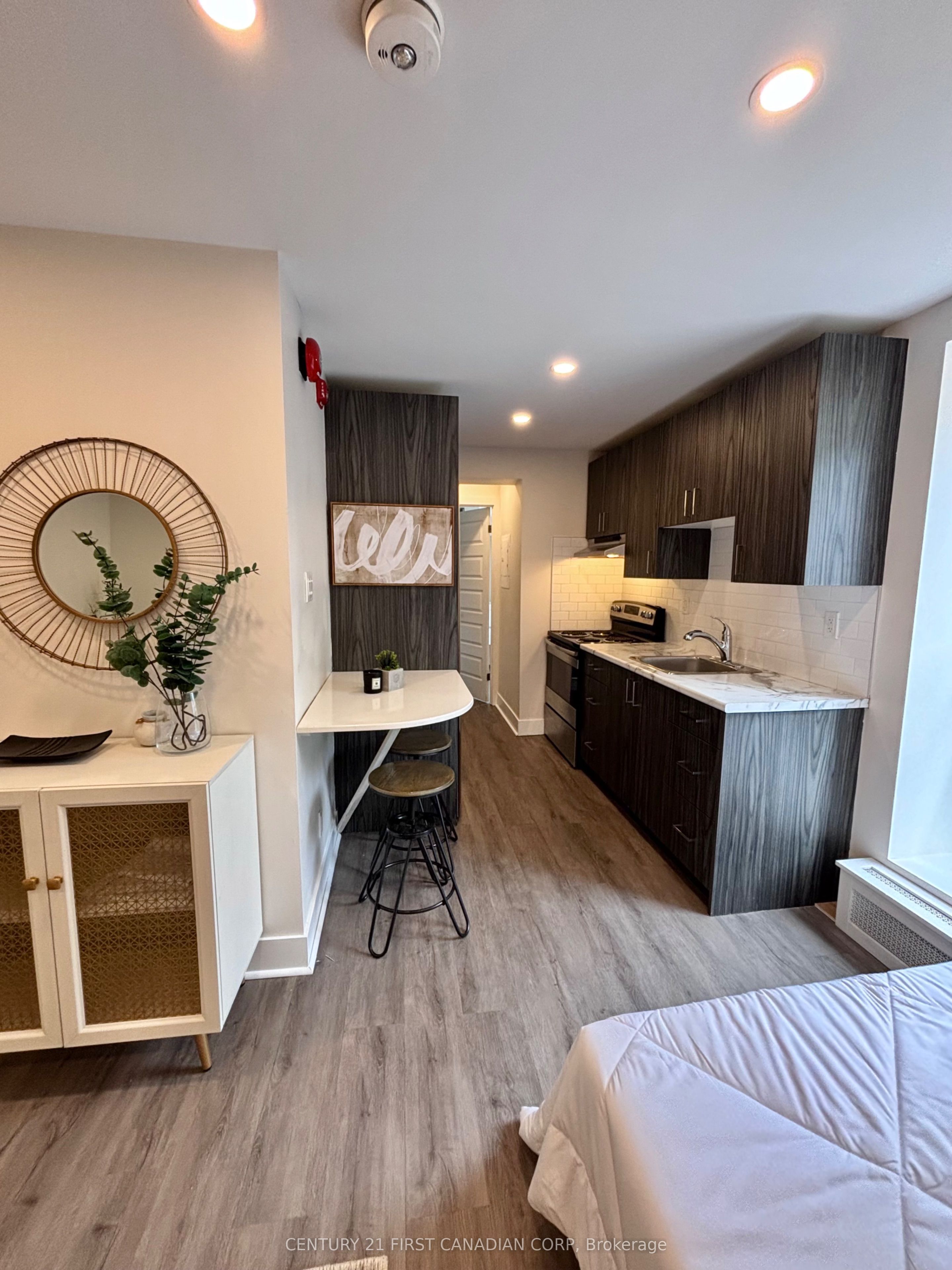 75 High Street 541 Property Photo 1
