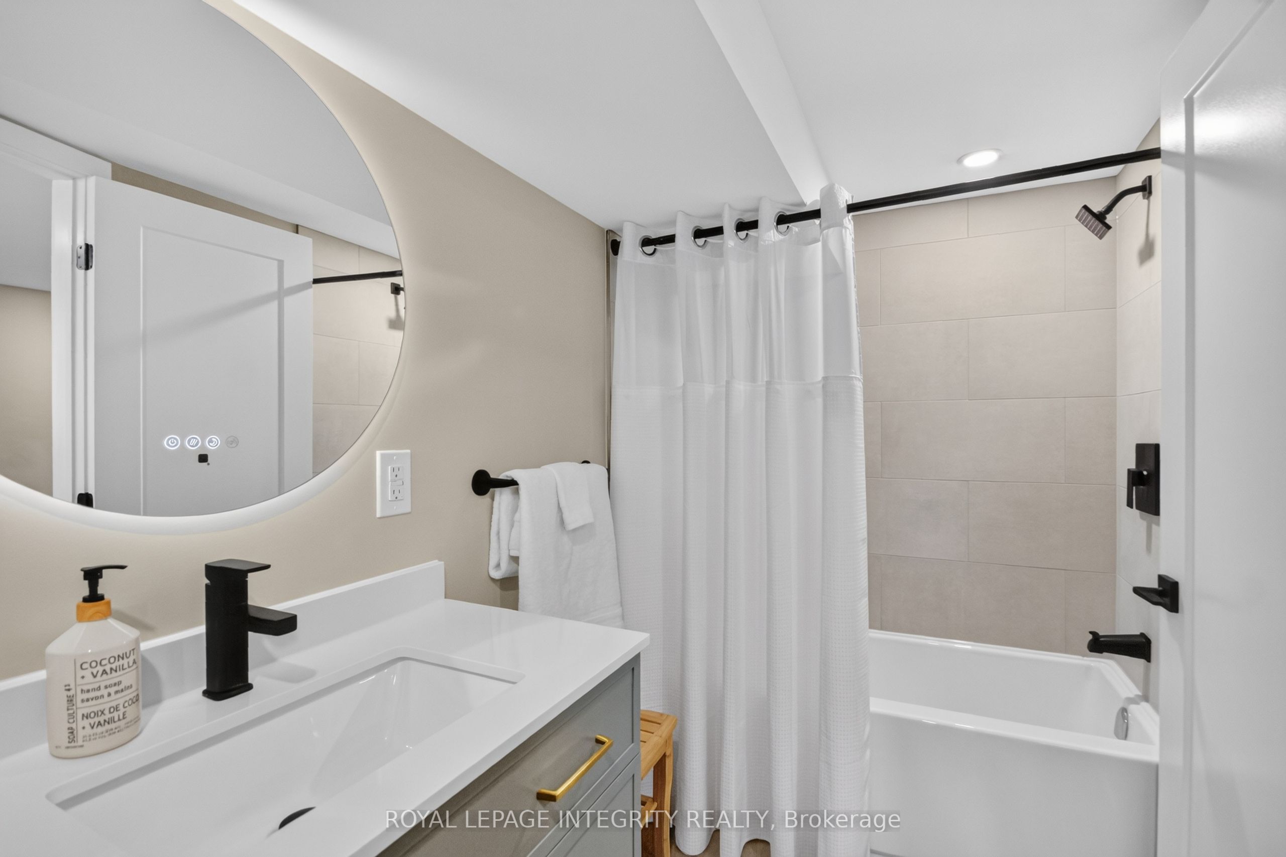 2698 Ulster Crescent Property Photo 33