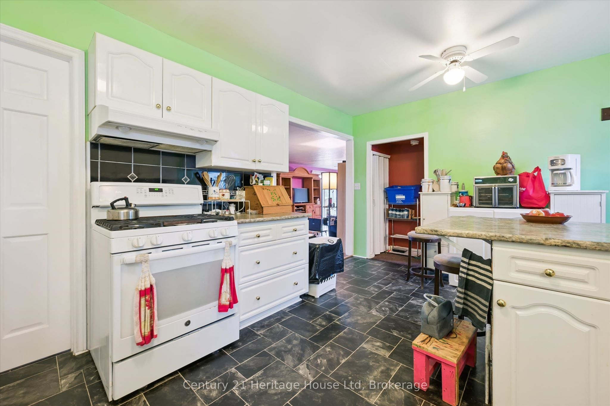 25 Fourth Avenue Property Photo 19