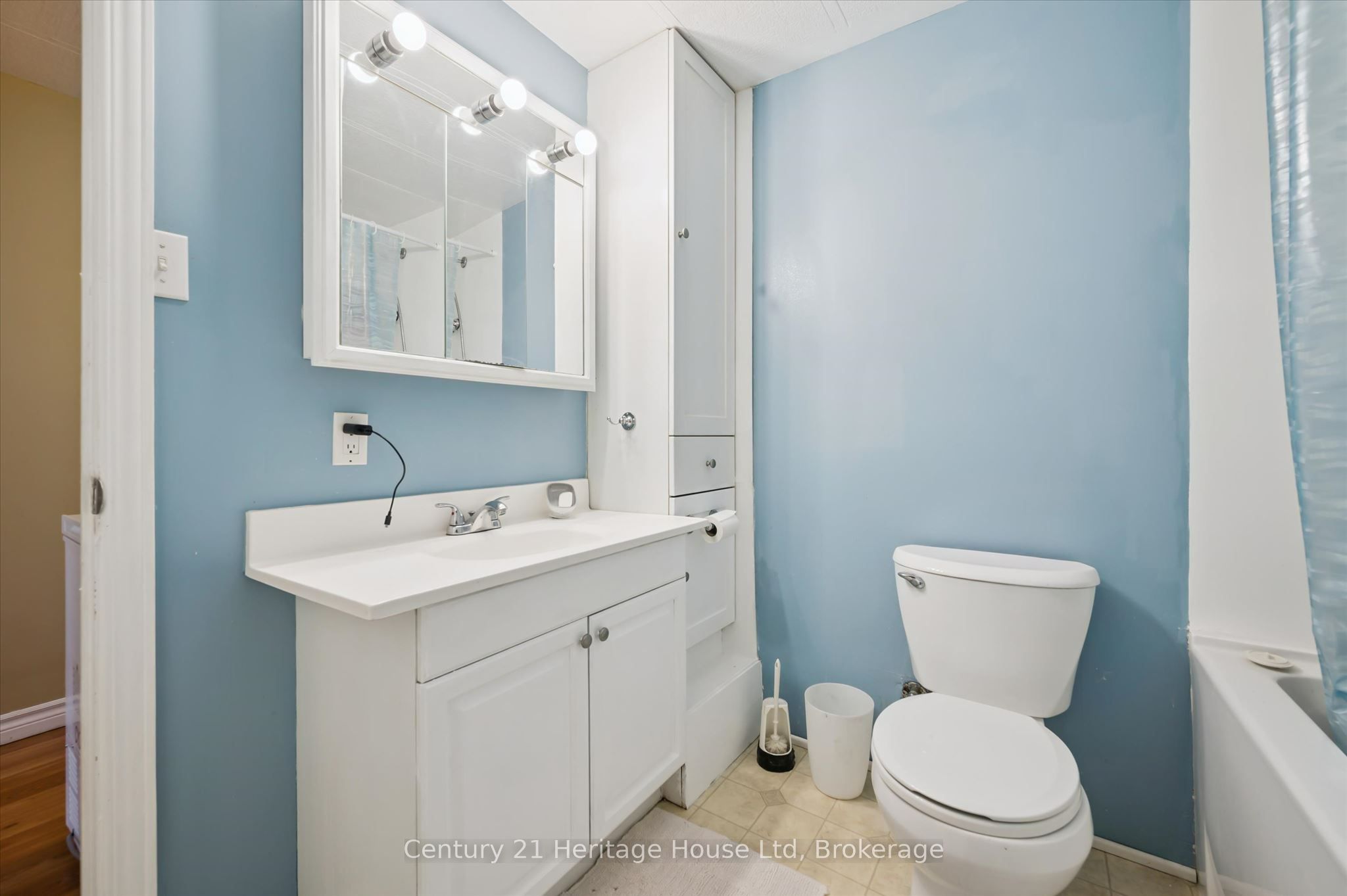 25 Fourth Avenue Property Photo 22